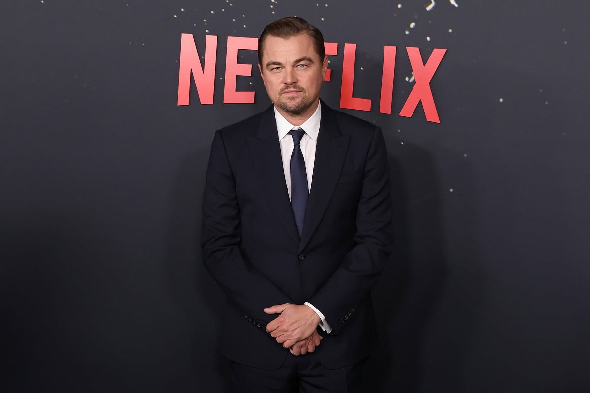 Leonardo DiCaprio pose