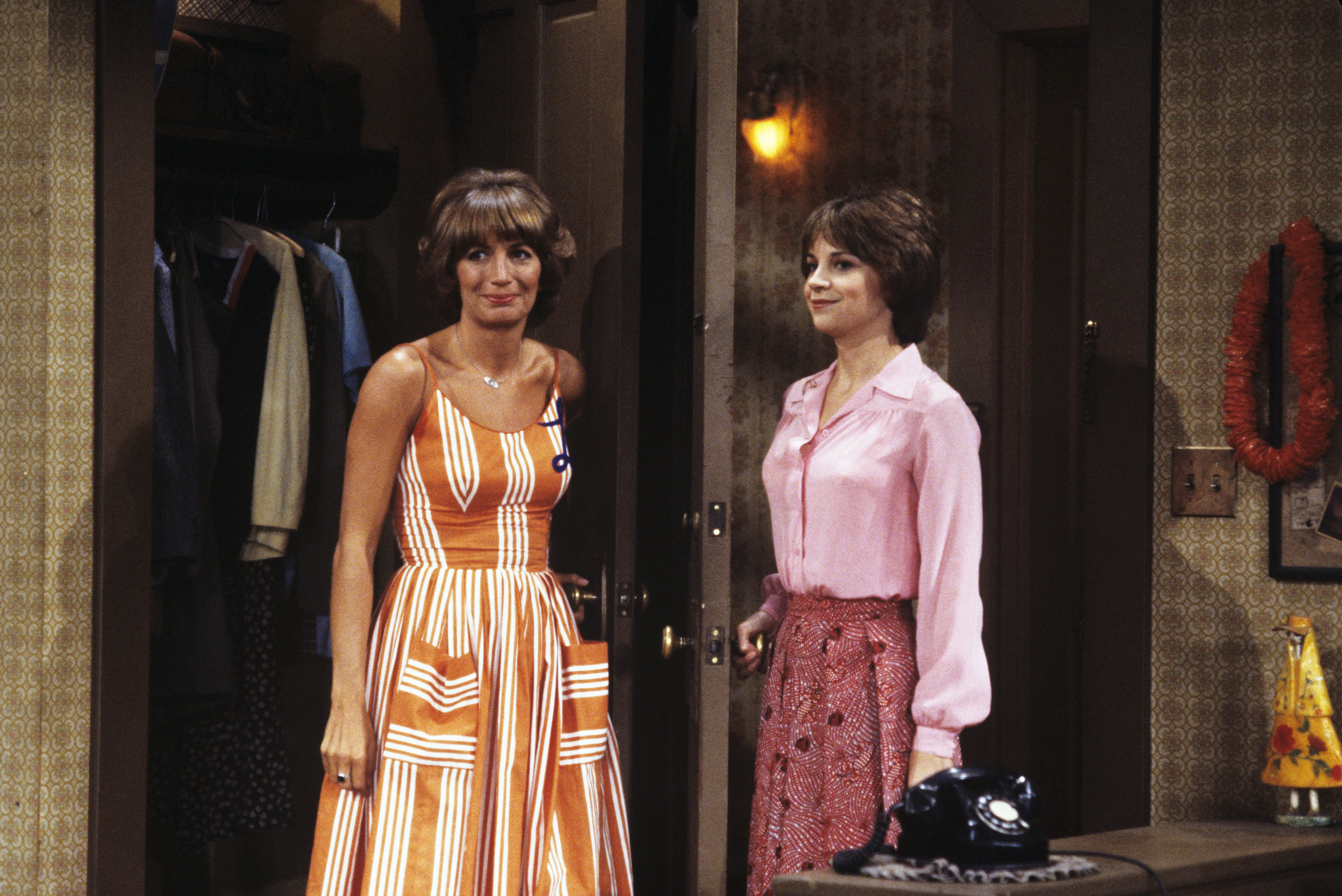 Penny Marshall and Cindy Williams  of 'Laverne & Shirley' 