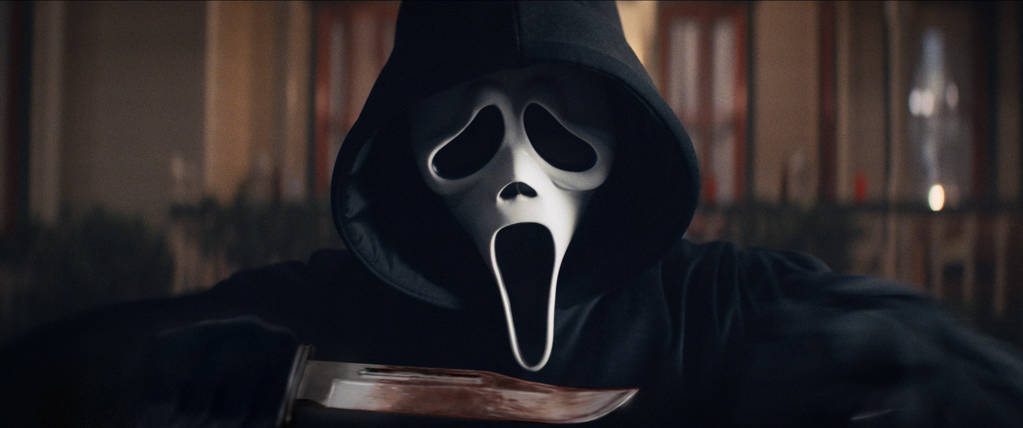 'Scream' review Ghostface holding a knife