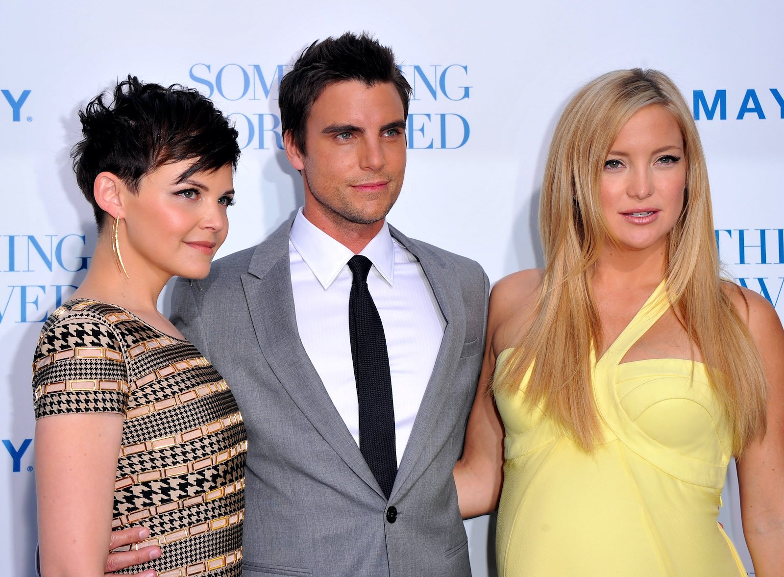 Ginnifer Goodwin, Colin Egglesfield, and Kate Hudson from Something Borrowed walk the red carpet at the film premiere. 