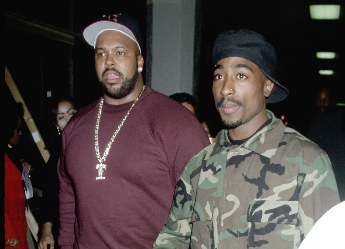 Suge Knight and Tupac Shakur walking