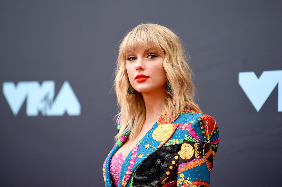 Taylor Swift wears a colorful blazer to the MTV VMAs