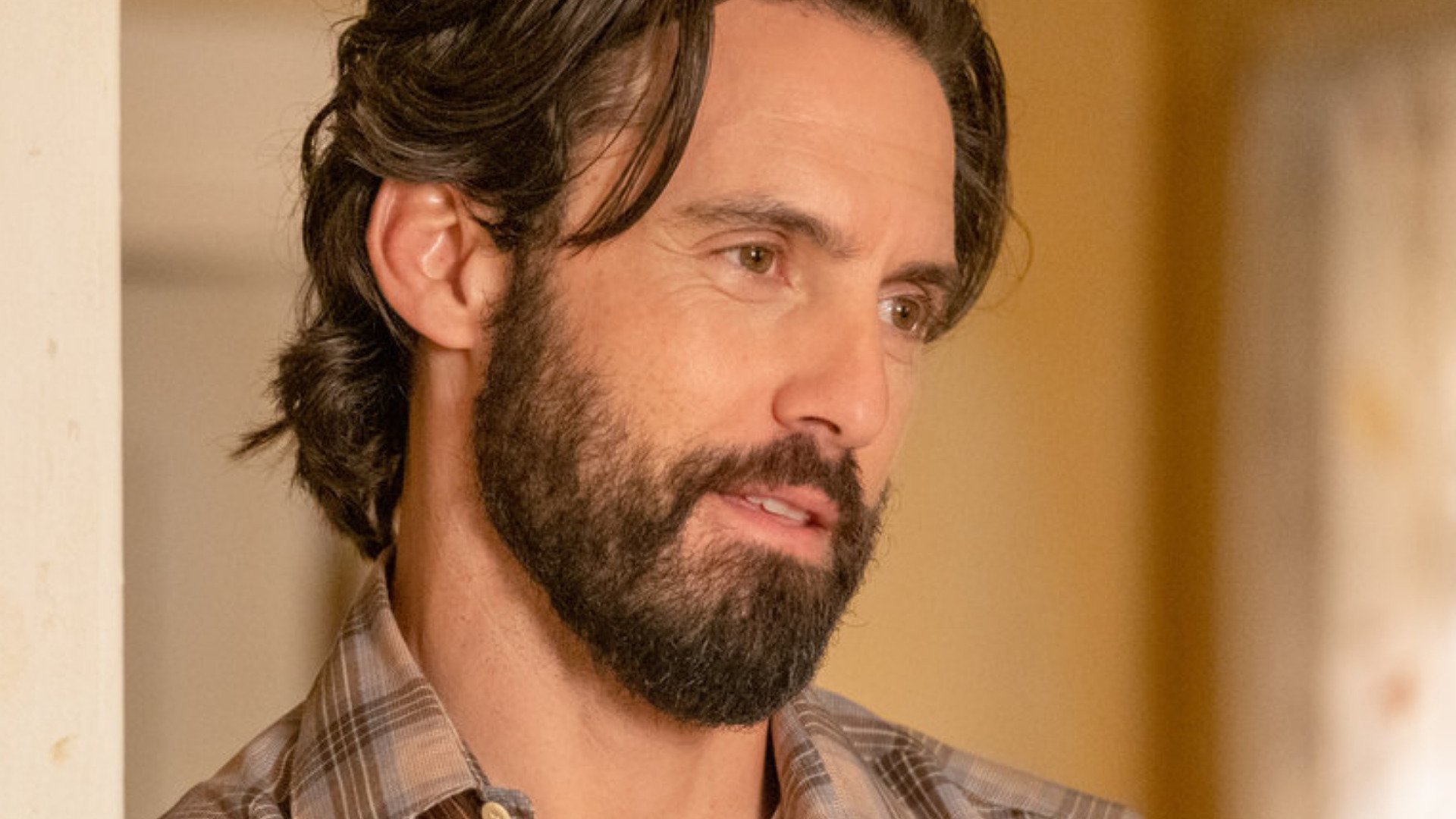 Milo Ventimiglia as Jack looking confused in ‘This Is Us’ Season 6 Episode 4