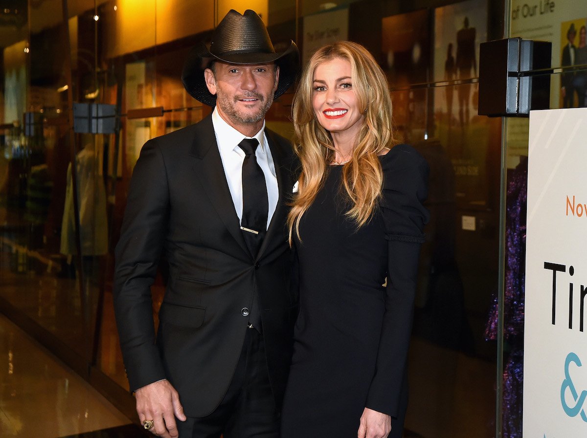 Tim McGraw and Faith Hill smiling