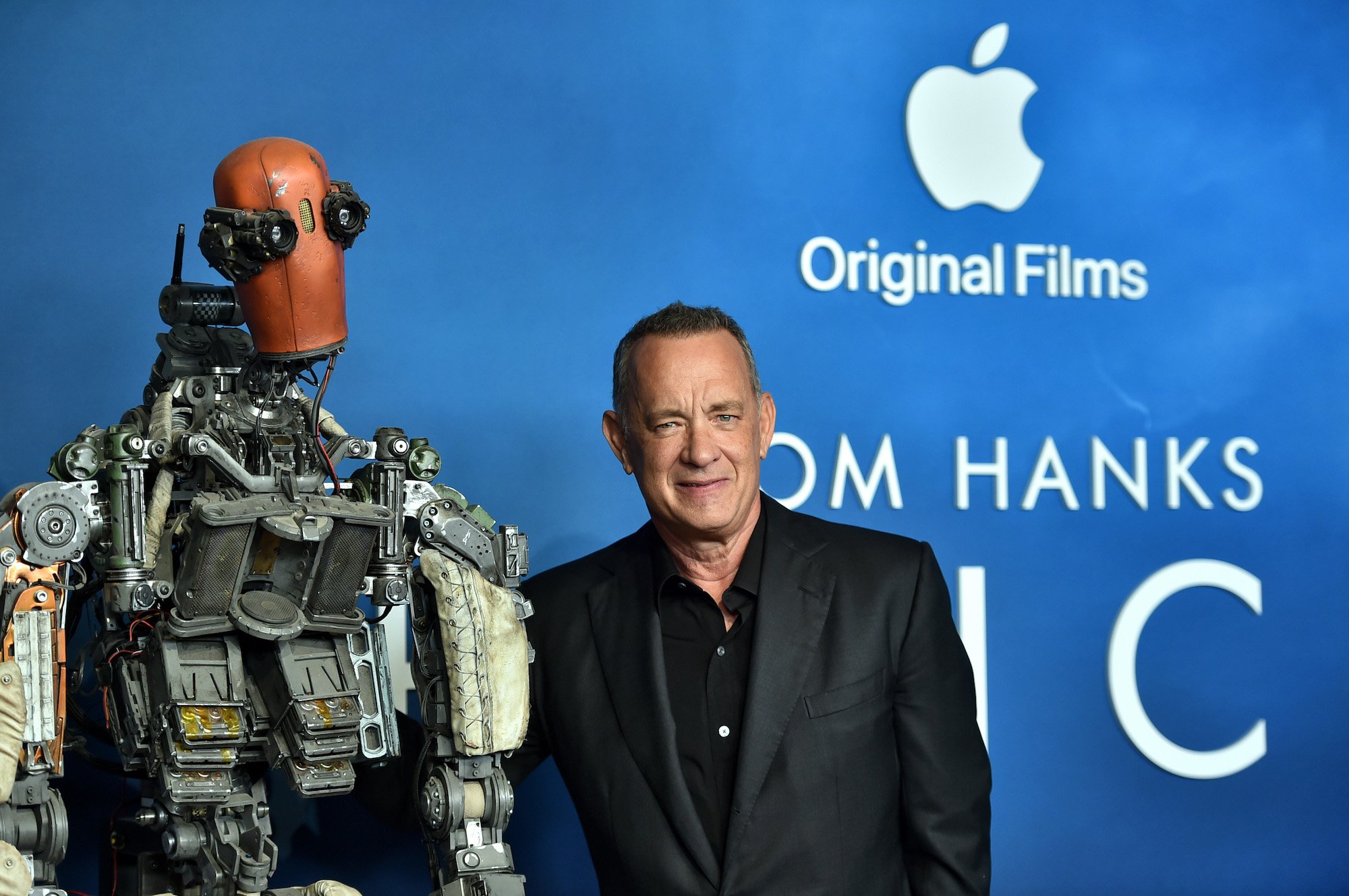 Tom Hanks streaming premiere of 'Finch': Hanks poses with robot