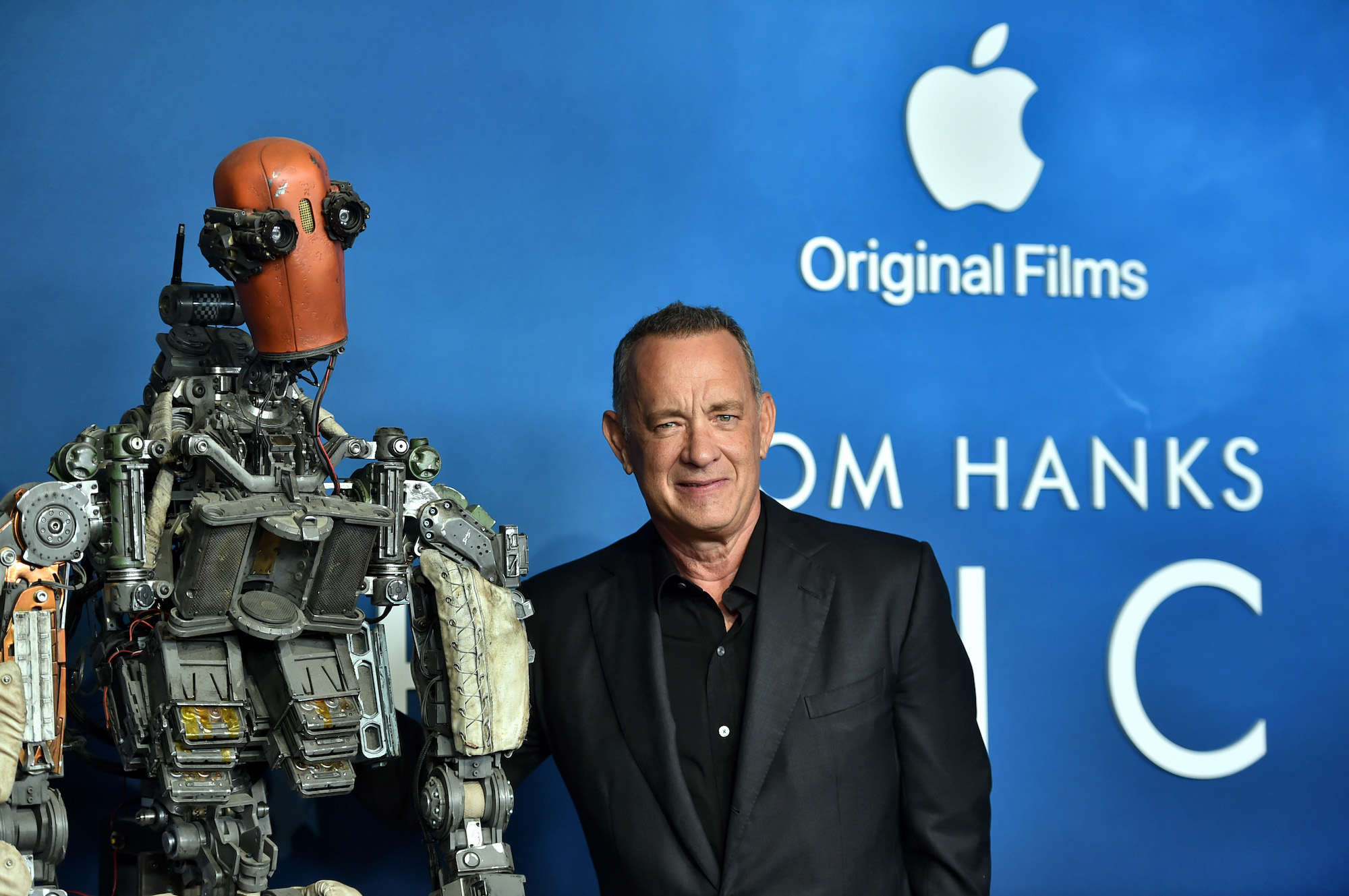 Tom Hanks streaming premiere of 'Finch': Hanks poses with robot