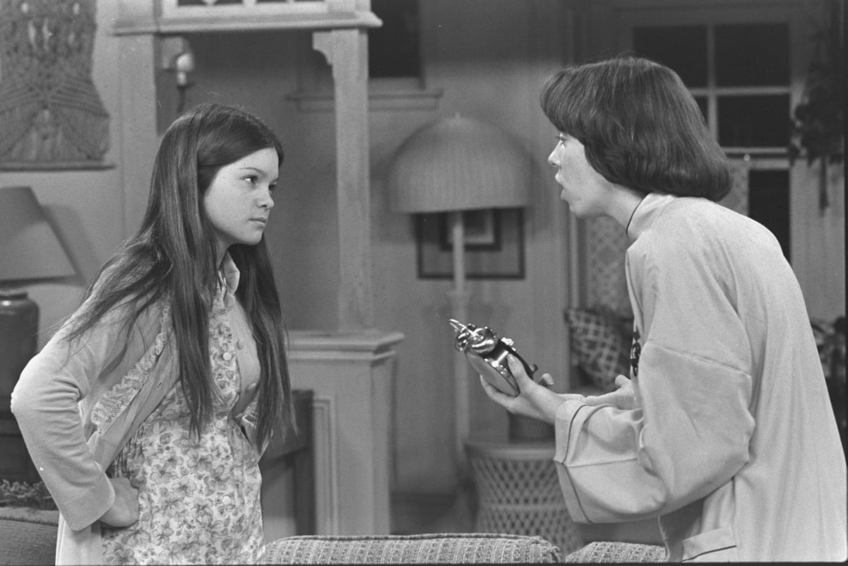Left to right: Valerie Bertinelli and Mackenzie Phillips in a 1976 scene from CBS comedy 'One Day at a Time'