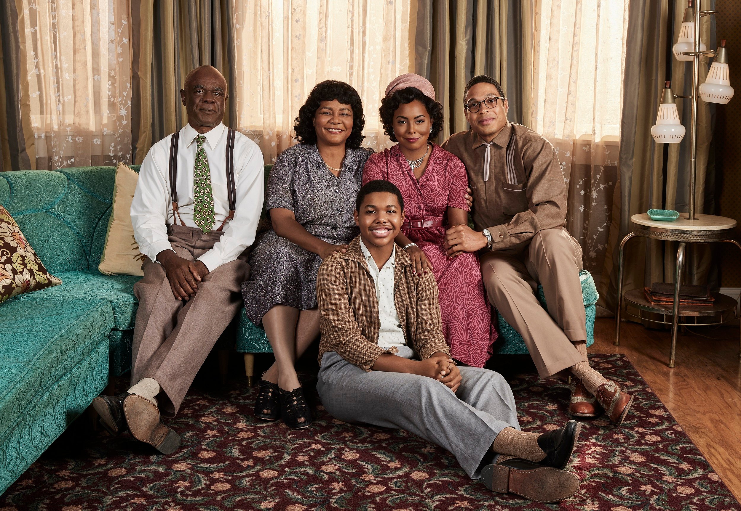 'Women of the Movement' cast on ABC sitting together: Glynn Turman, Tonya Pinkins, Cedric Joe, Adrienne Warren, and Ray Fisher