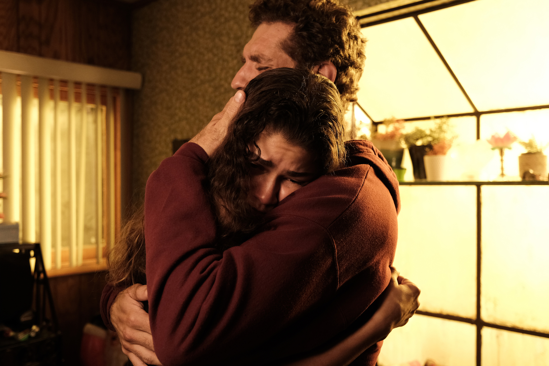 Bruce Wexler as Rue's father, Zendaya as Rue: Rue embraces her father in 'Euphoria' Season 2, Episode 4