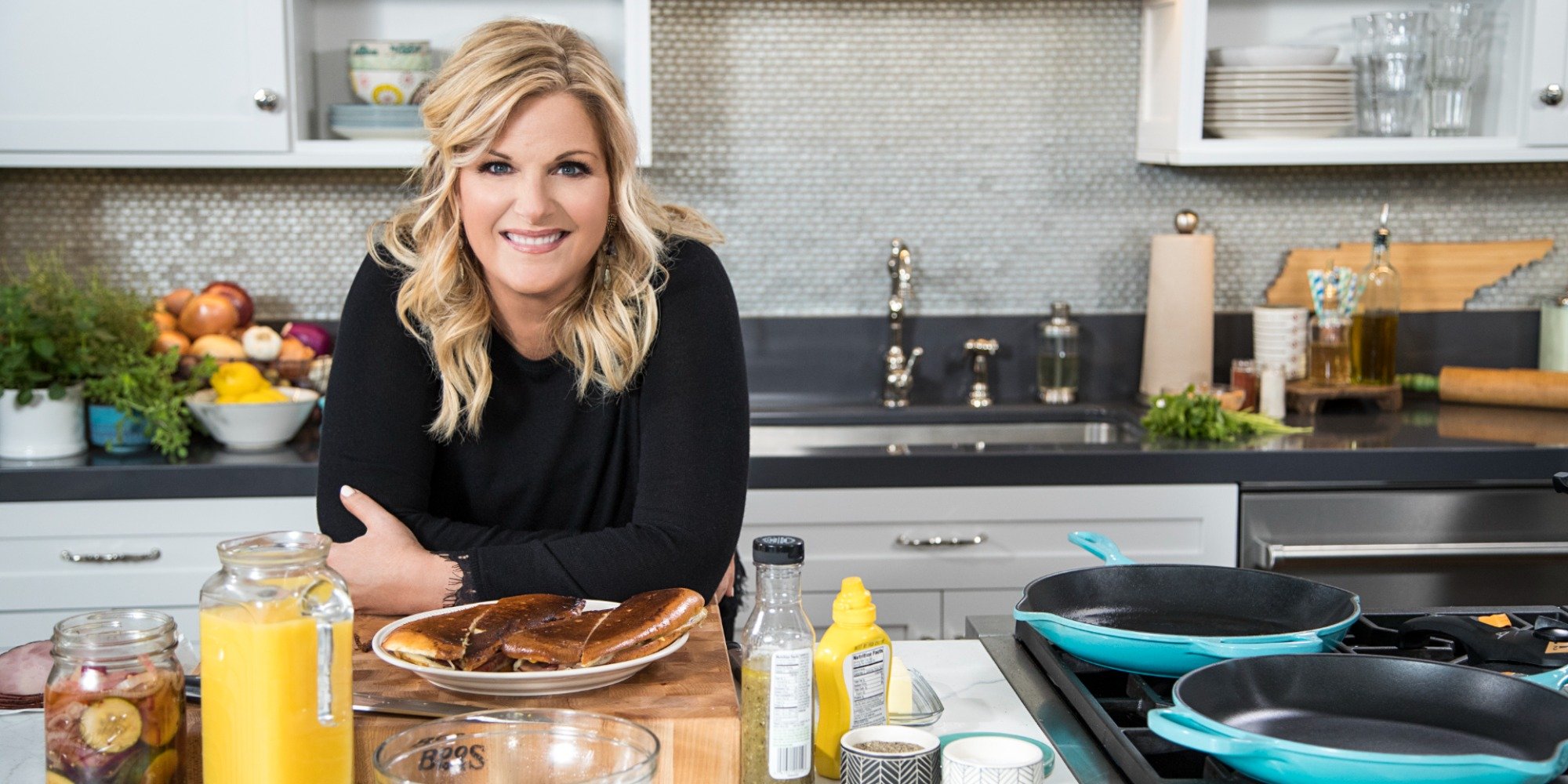 trisha yearwood kitchen table