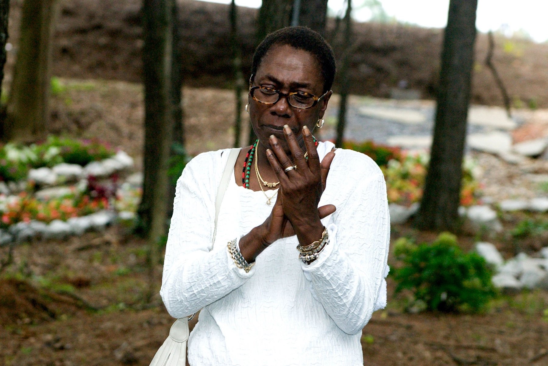 Afeni Shakur, dressed in all white