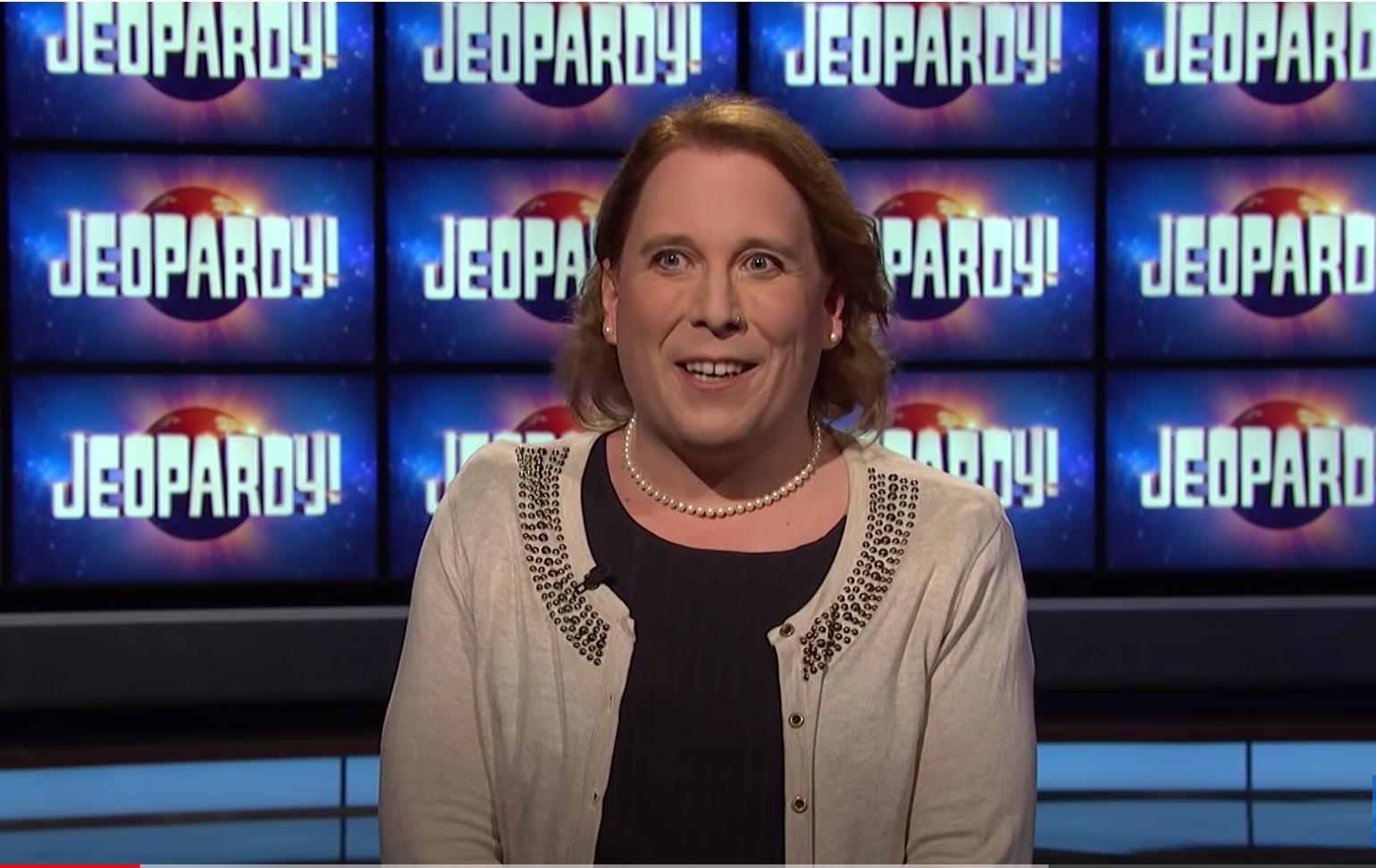 ‘Jeopardy!’ champ Amy Schneider | Image via Jeopardy