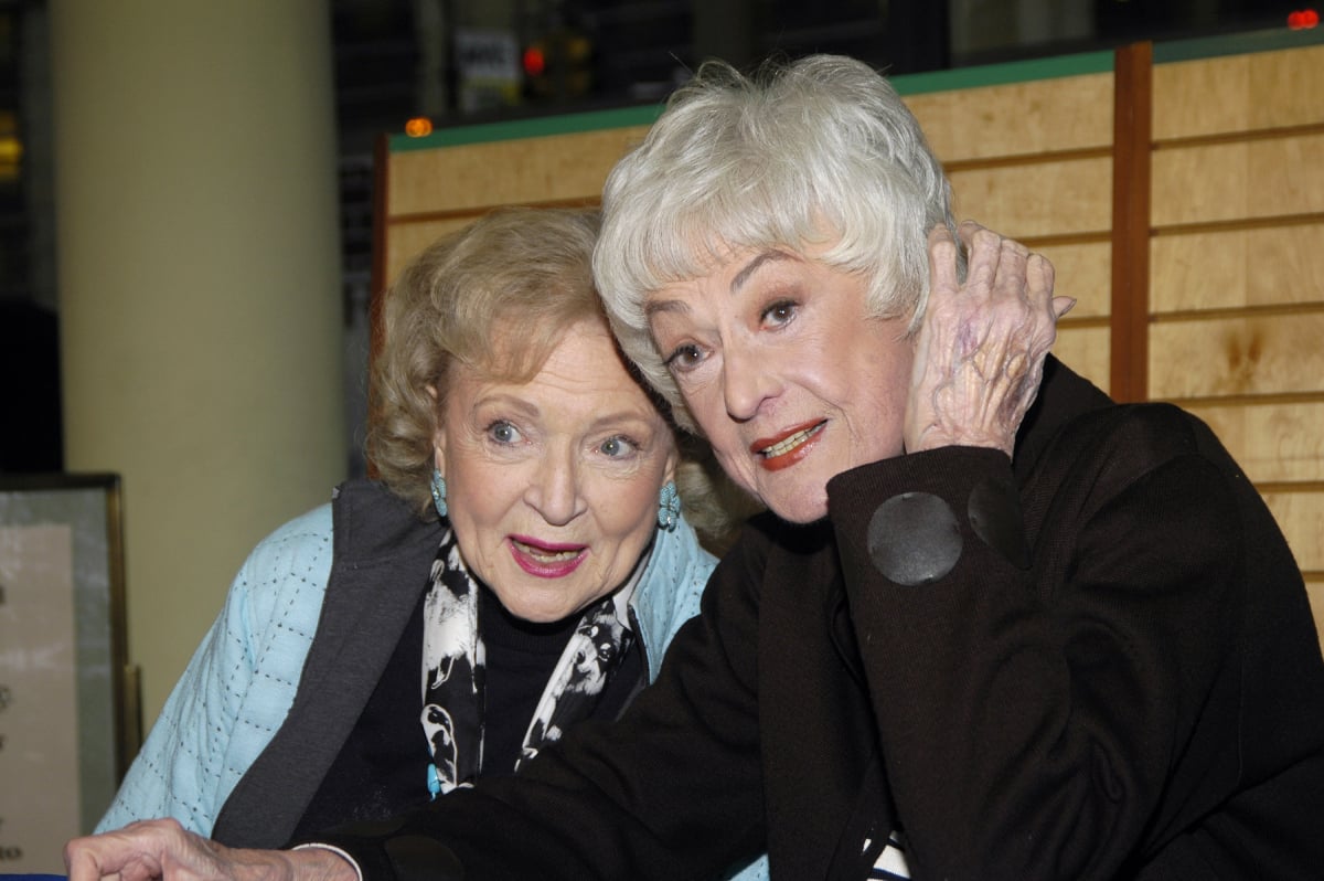 Golden Girls Betty White and Bea Arthur signing autographs in 2005