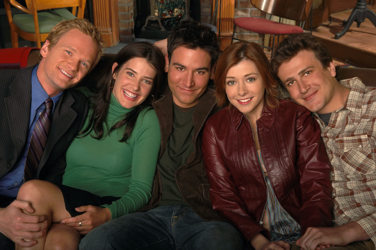 Neil Patrick Harris, Cobie Smulders, Josh Radnor, Alyson Hannigan, and Jason Segel from 'How I Met Your Mother'