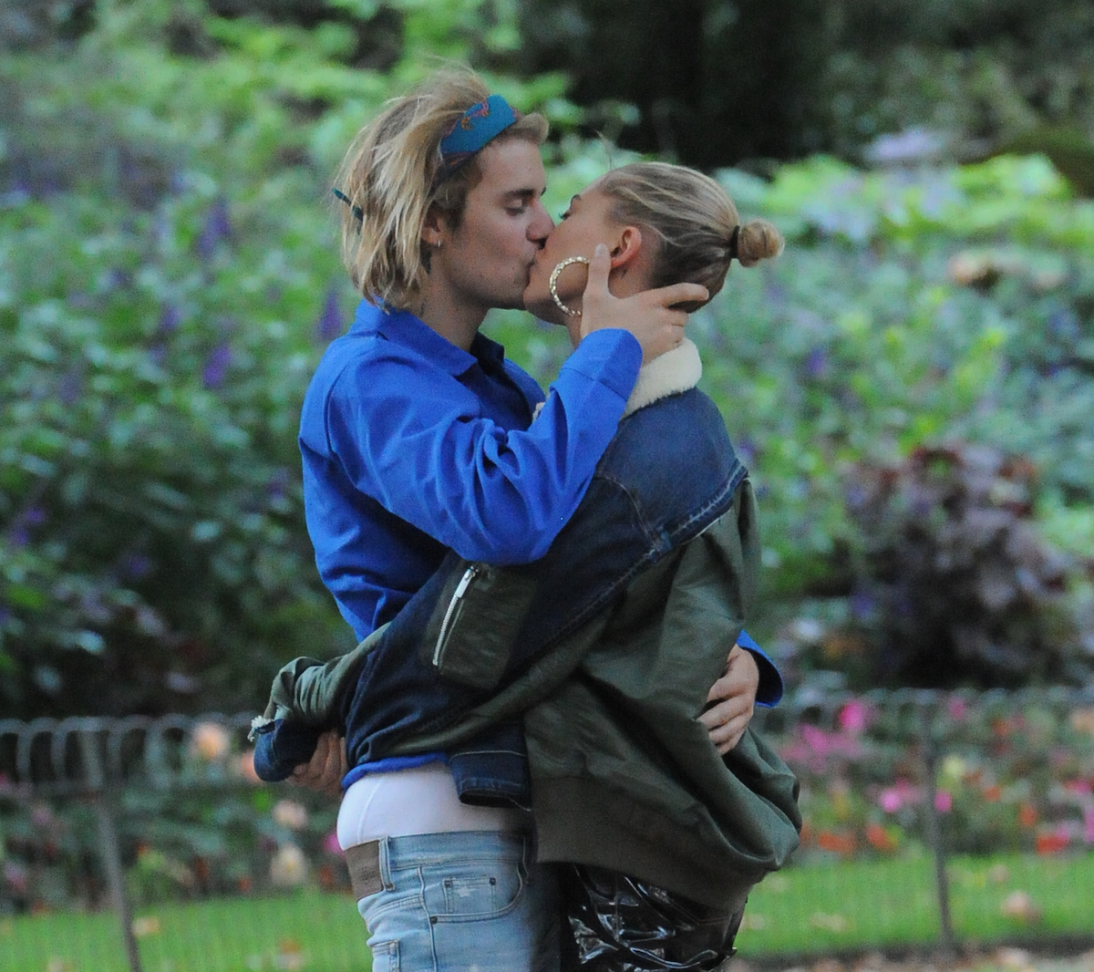 Justin Bieber and Hailey Bieber kiss in public.
