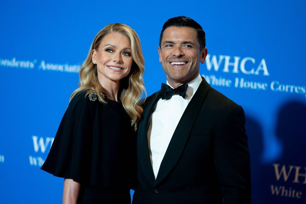 Kelly Ripa and Mark Consuelos arrive for the White House Correspondents' Association dinner