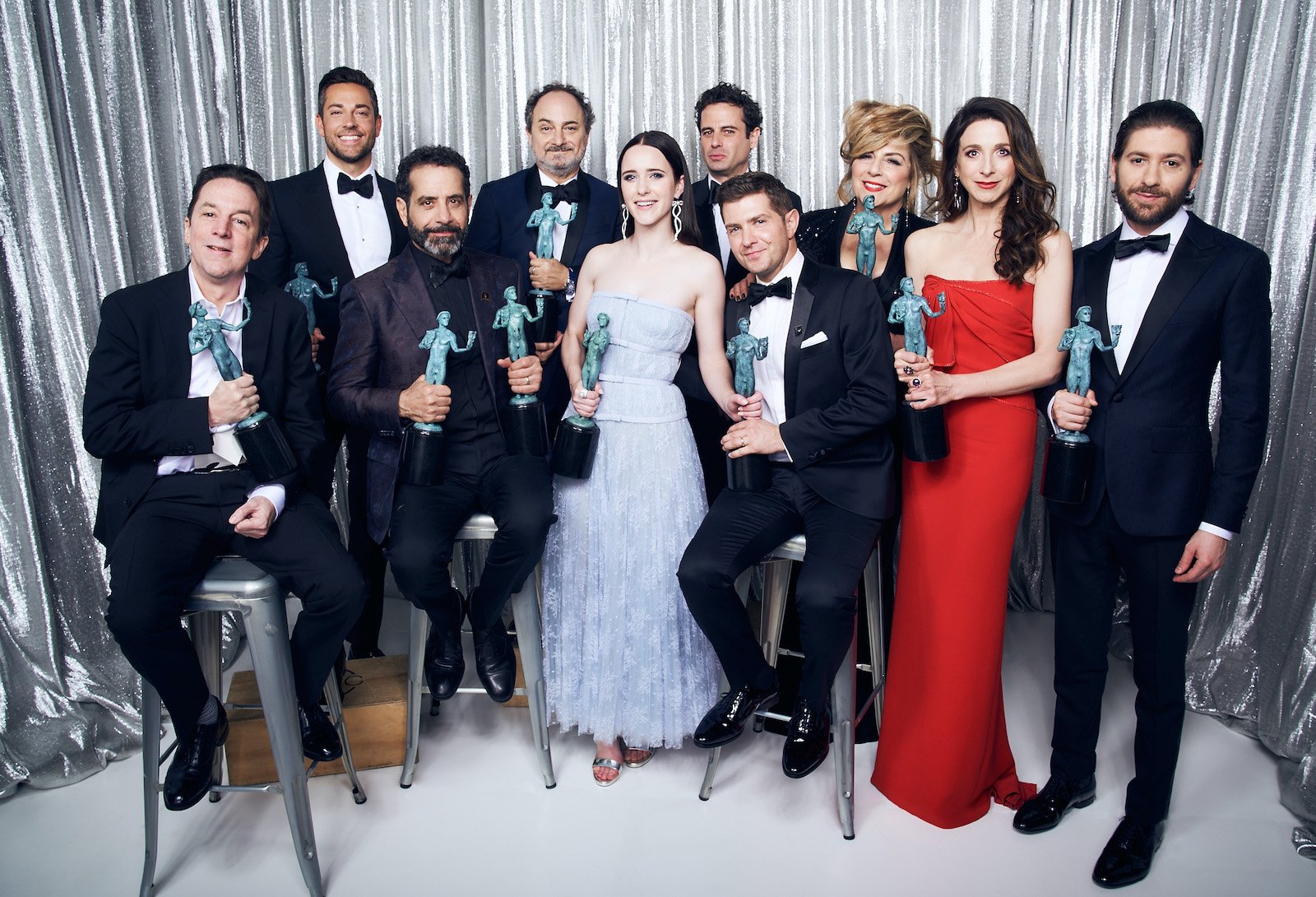 The cast of 'The Marvelous Mrs. Maisel' posing together after it won the SAG award in 2019.