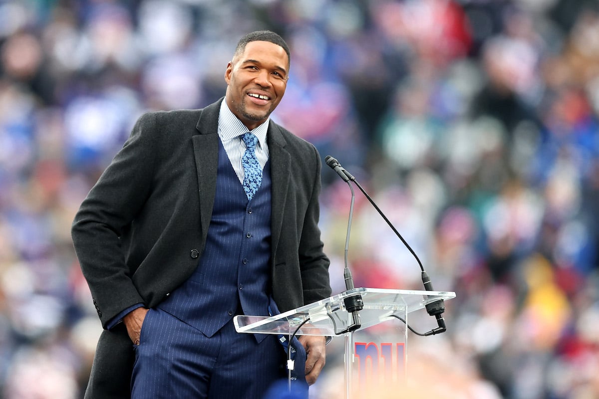 Is Michael Strahan married? Find out about Michael Strahan wife.