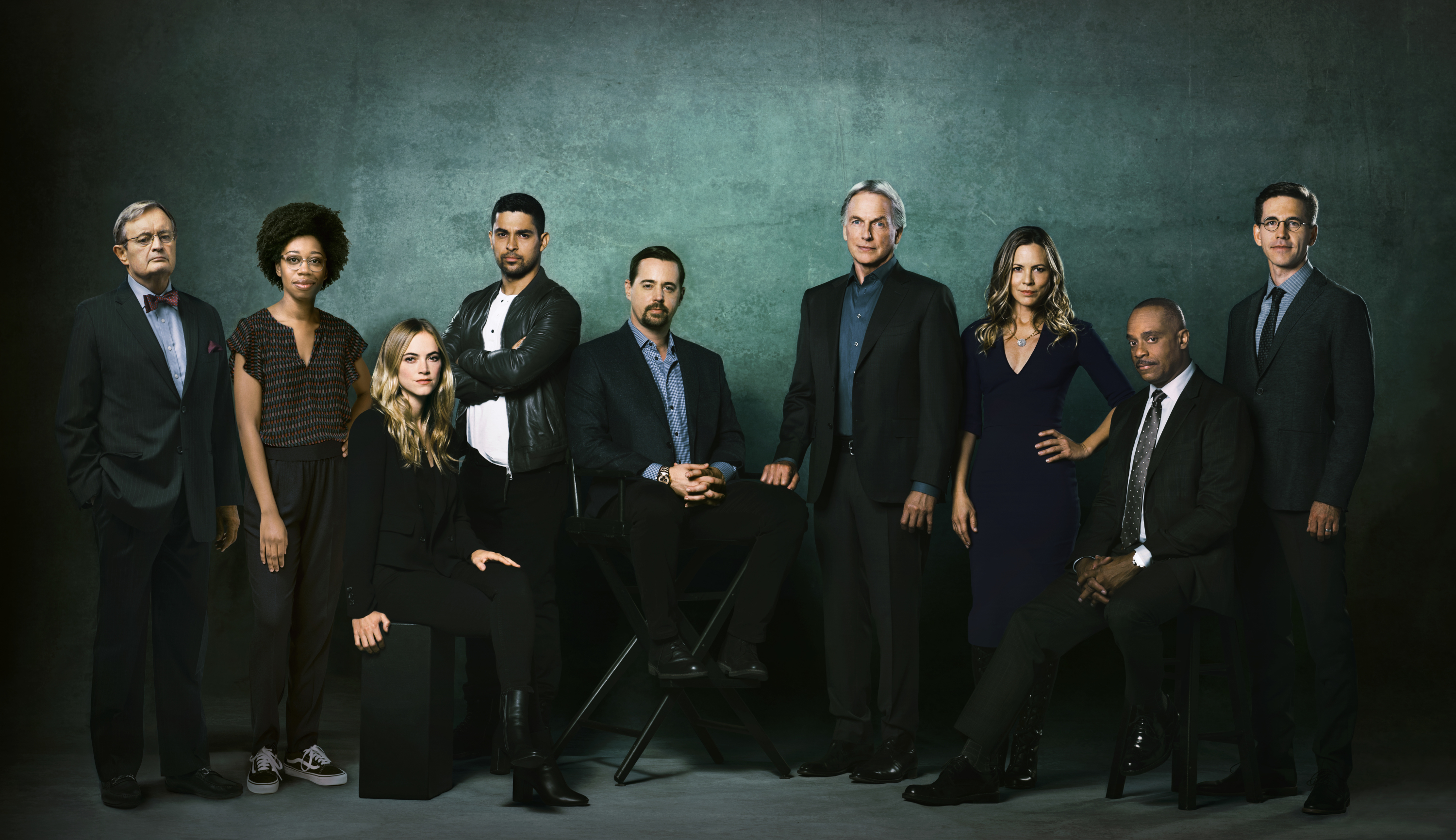 The cast of NCIS poses together.