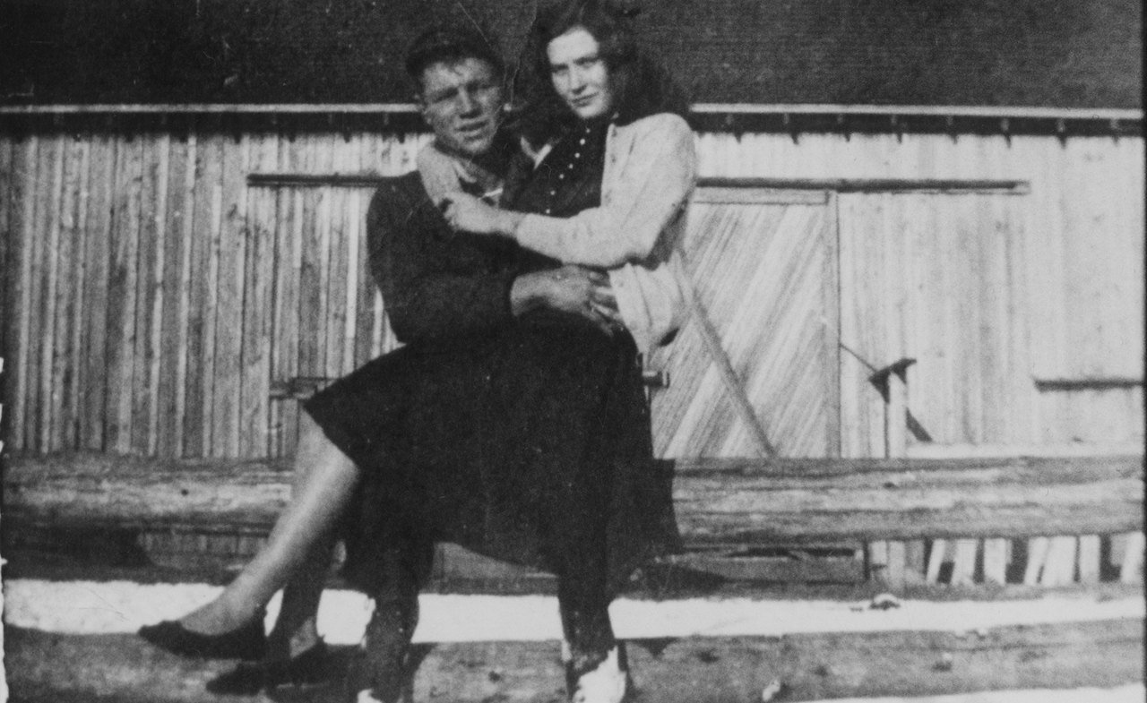 Loretta Lynn poses for a portrait with her husband, Oliver Lynn, c. 1955