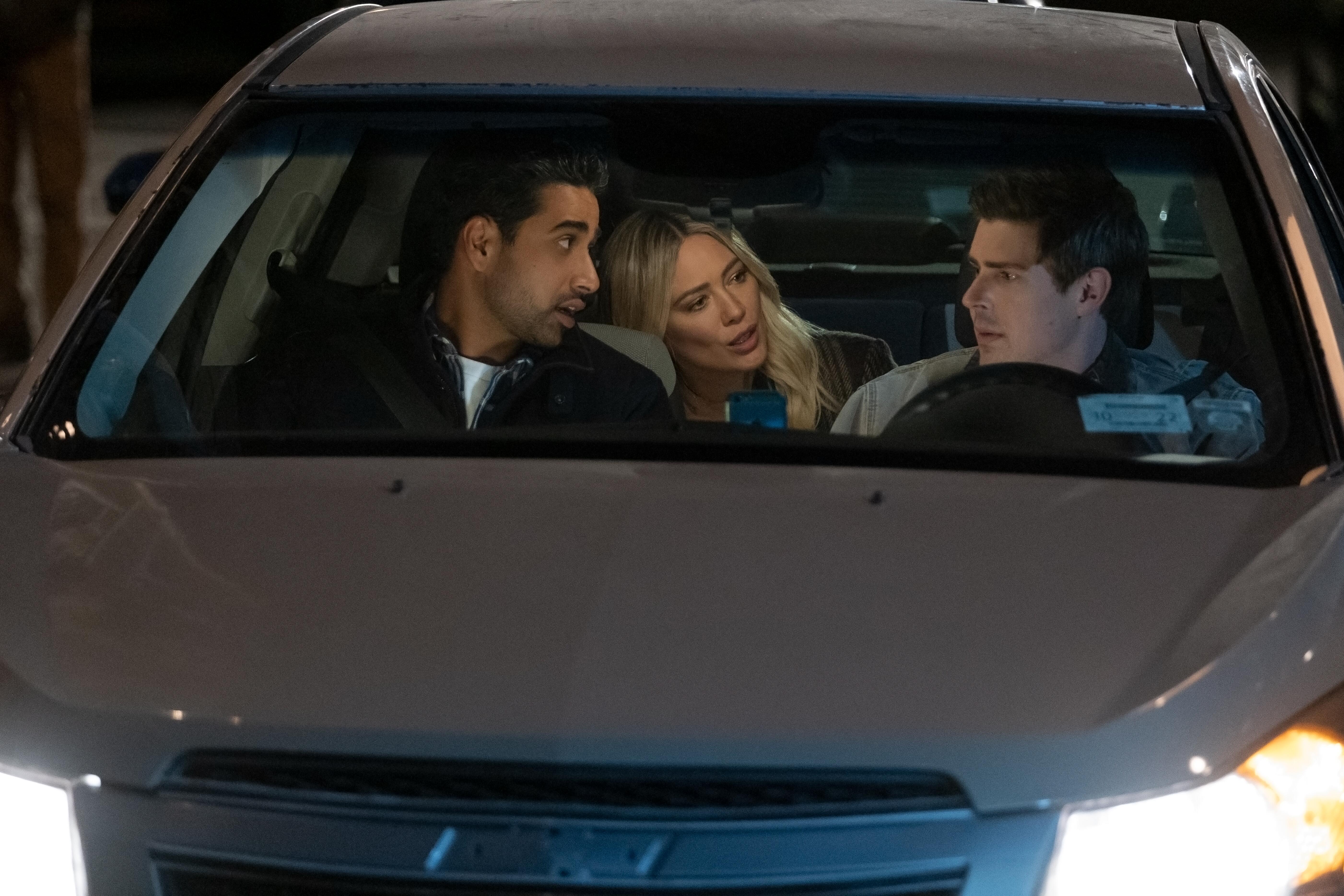 Sid (Suraj Sharma), Sophie (Hilary Duff), and Jesse (Chris Lowell) in the pilot episode of Hulu's 'How I Met Your Father'