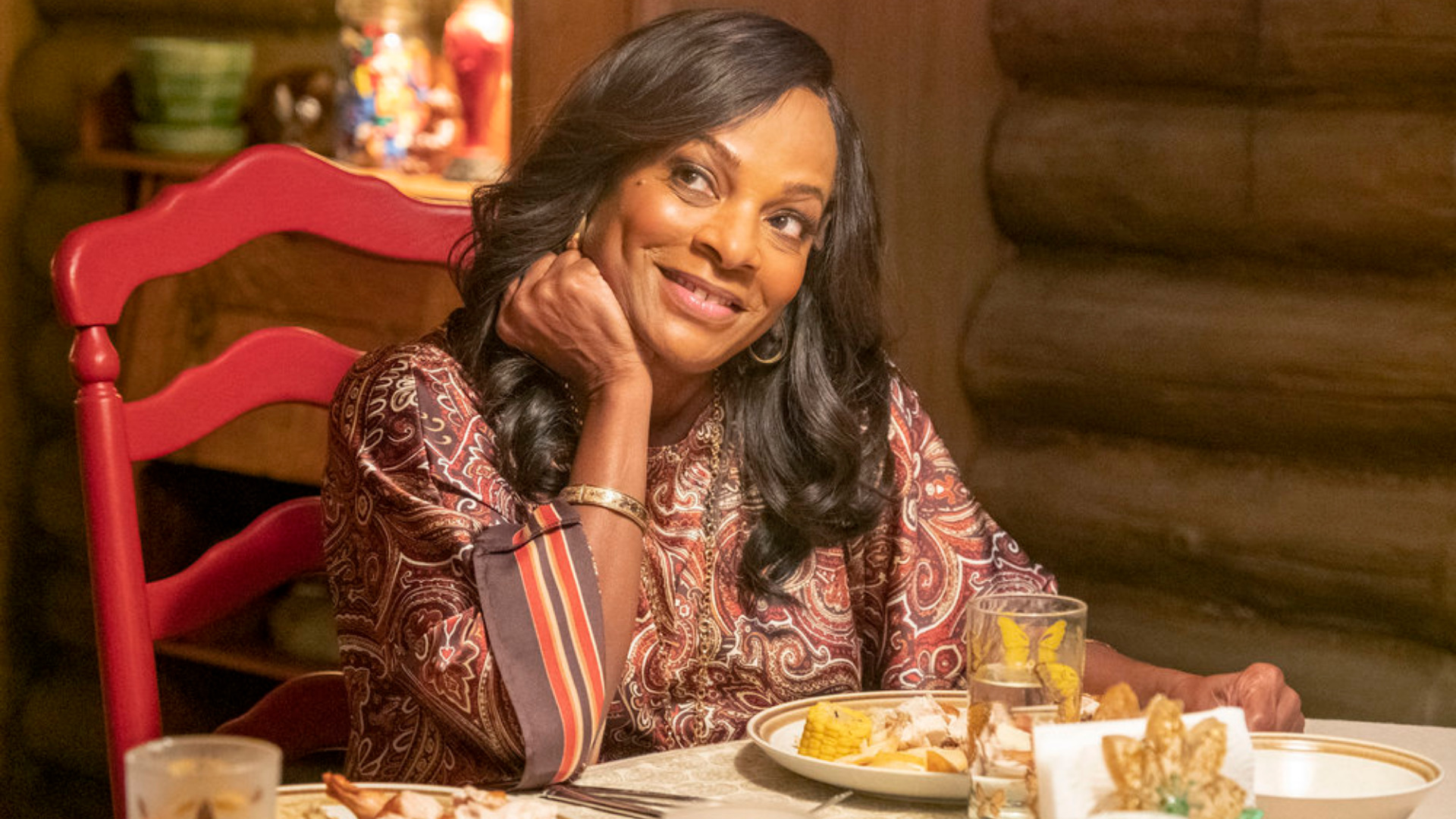 Vanessa Bell Calloway as Edie smiling in ‘This Is Us’ Season 6 Episode 5