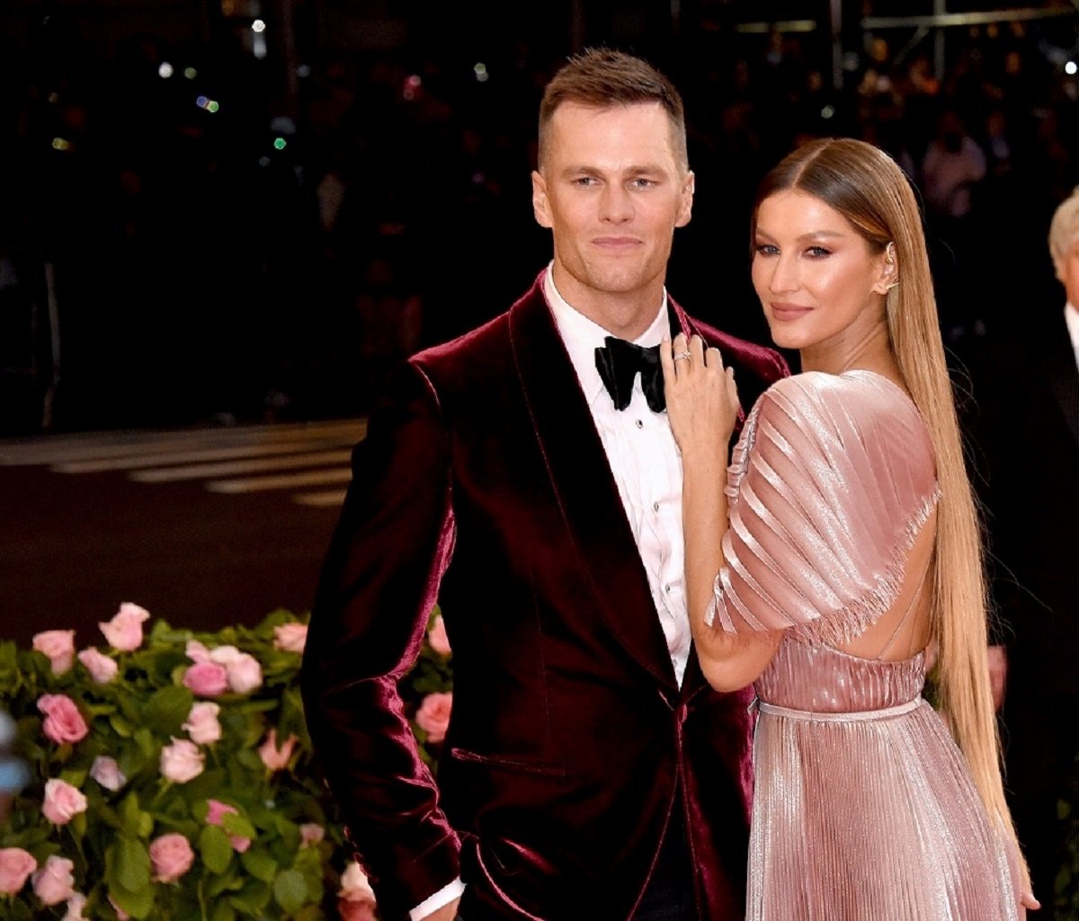 Tom Brady and Gisele Bündchen pose for a photo at the 2019 Met Gala