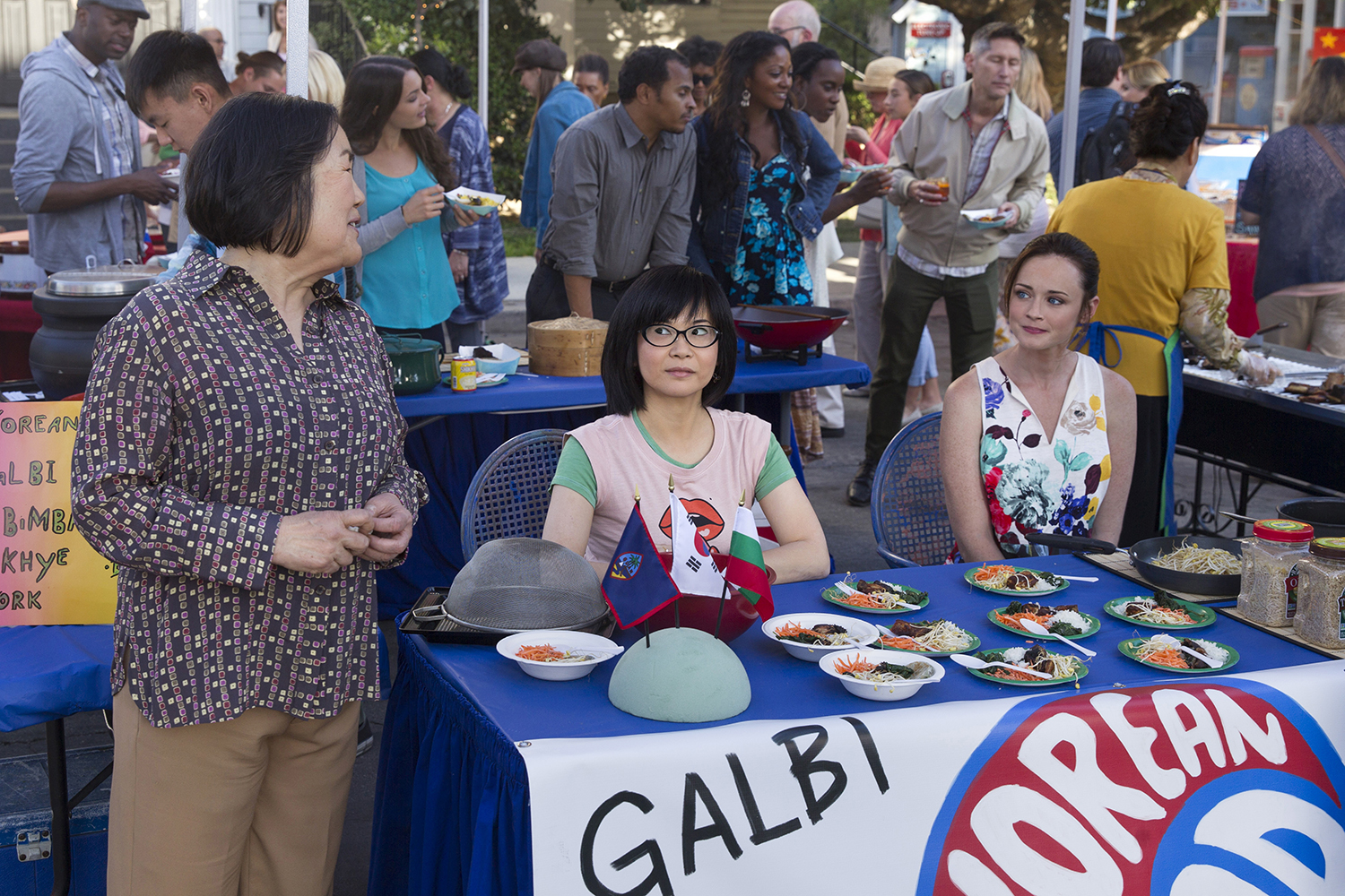 Emily Kuroda as Mrs Kim, Keiko Agena as Lane Kim, and Alexis Bledel as Rory Gilmore in Gilmore Girls: A Year in the Life