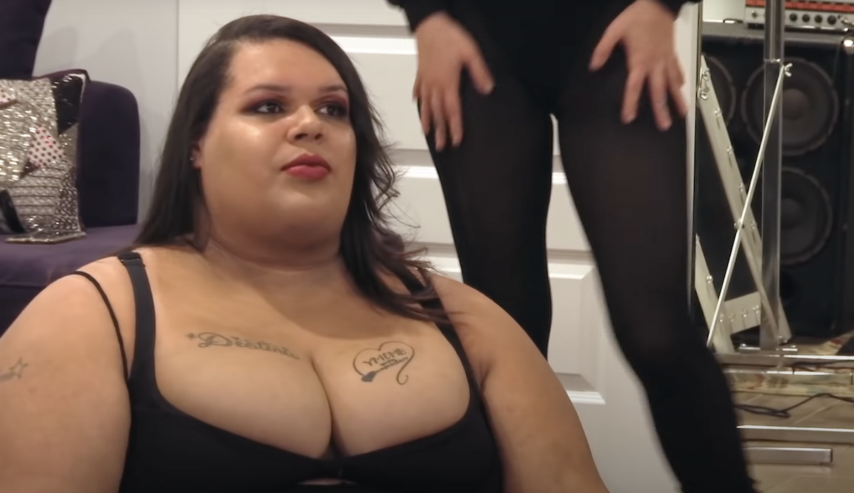 Destinee LaShaee on ‘My 600 Lb Life’ sitting and looking up