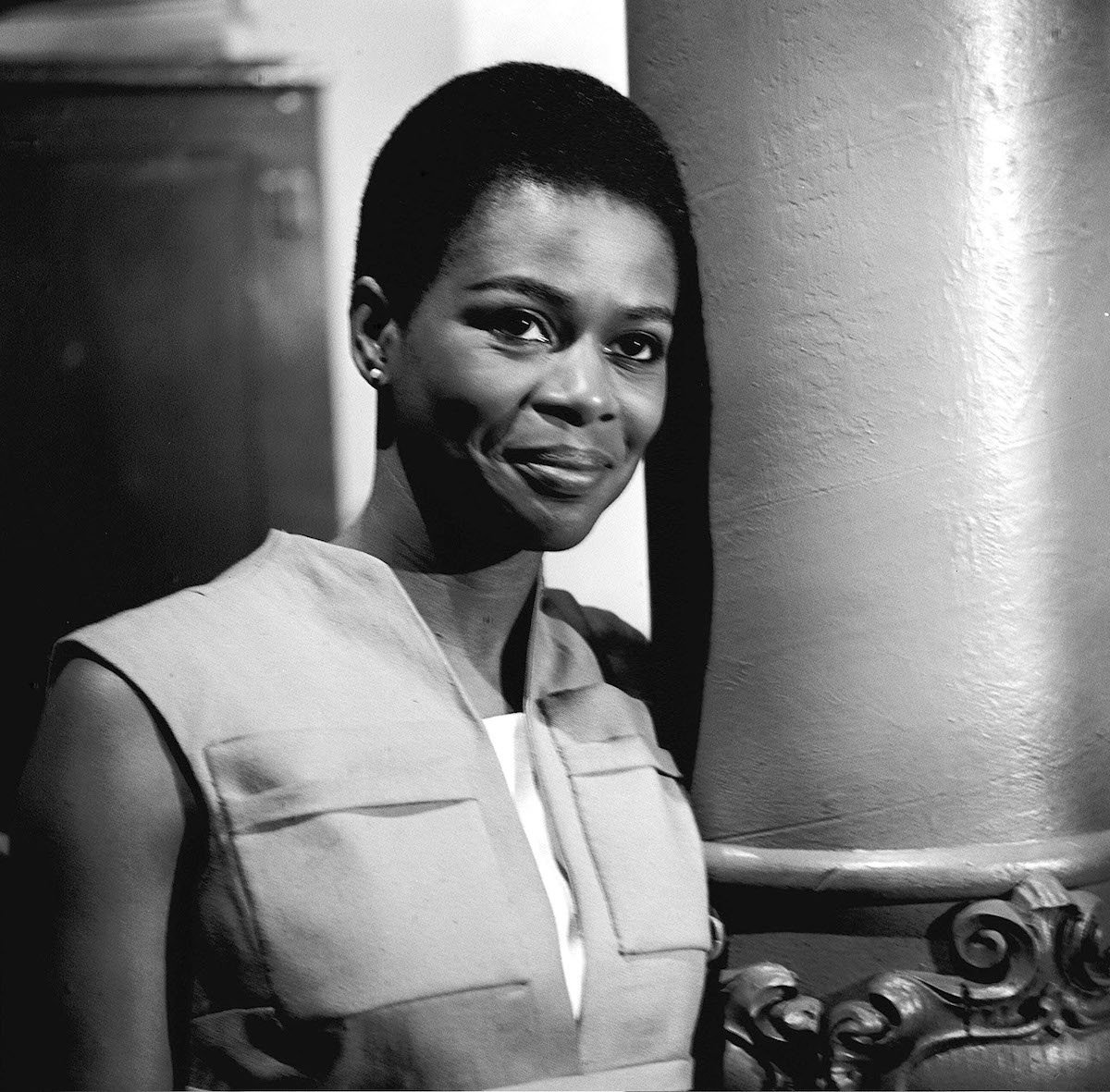 Cicely Tyson leans against a pillar while acting in a scene from the CBS TV series 'East Side/West Side'