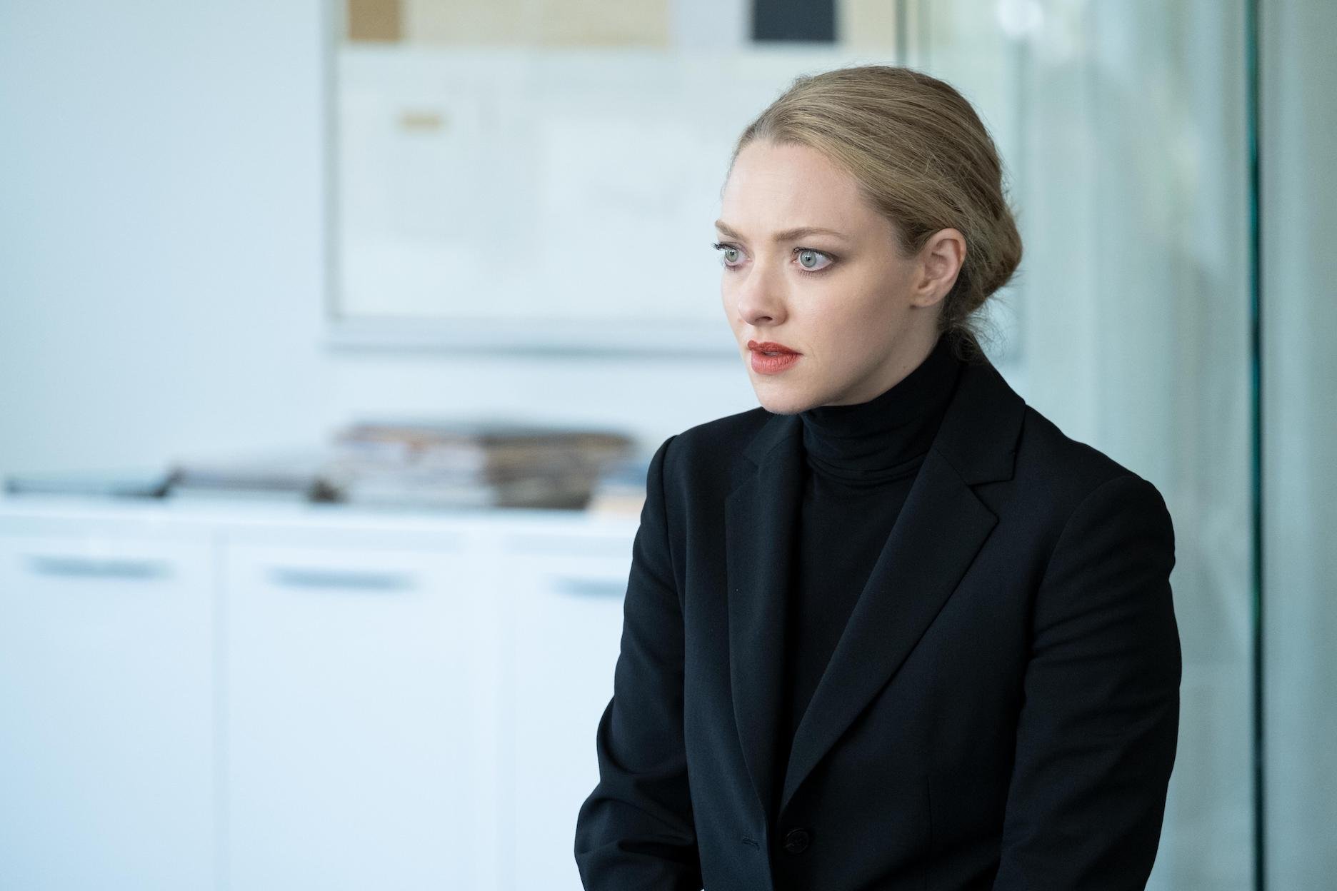 Amanda Seyfried as Elizabeth Holmes in 'The Dropout'