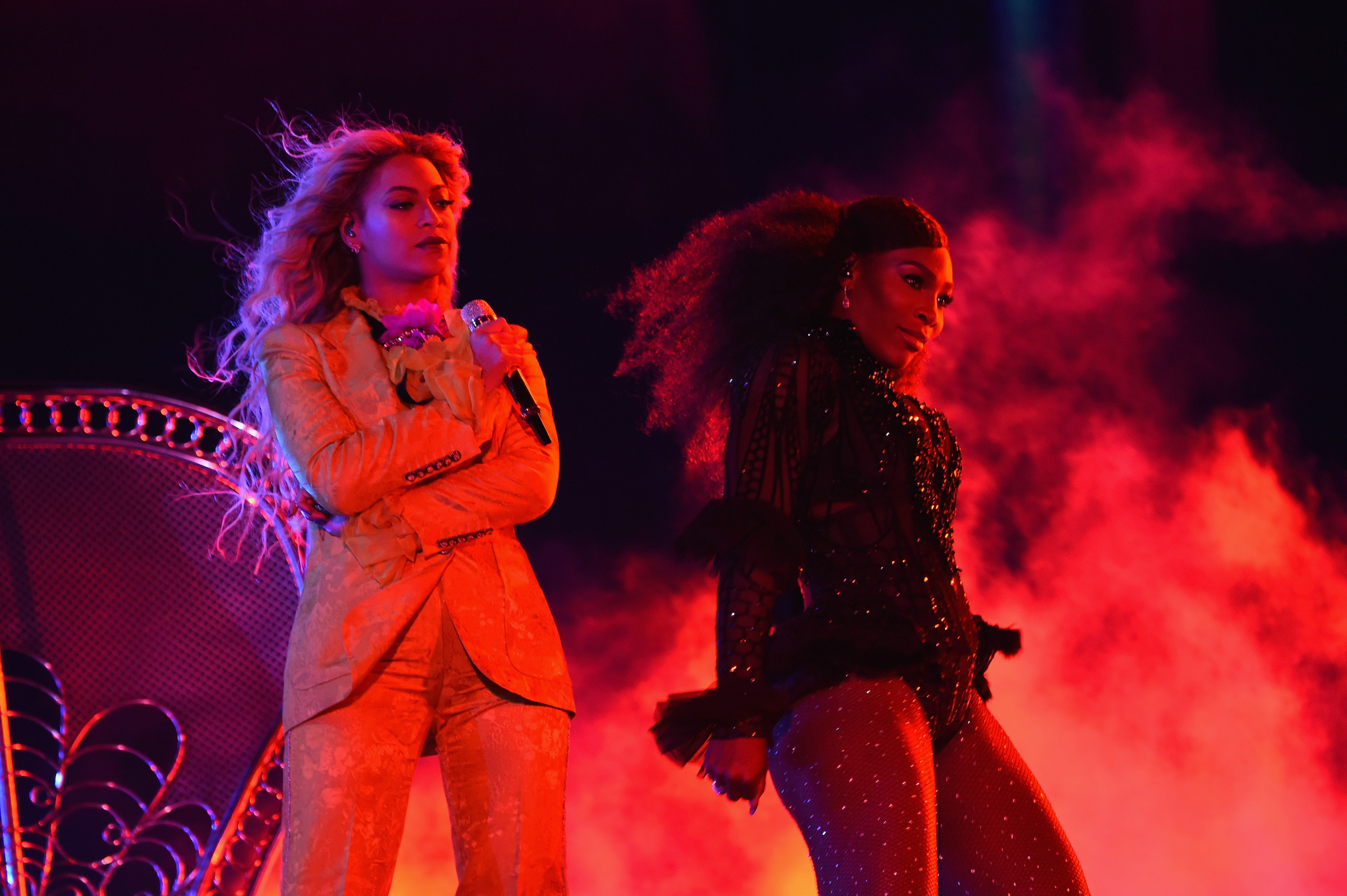 Beyoncé and Serena Williams on stage together