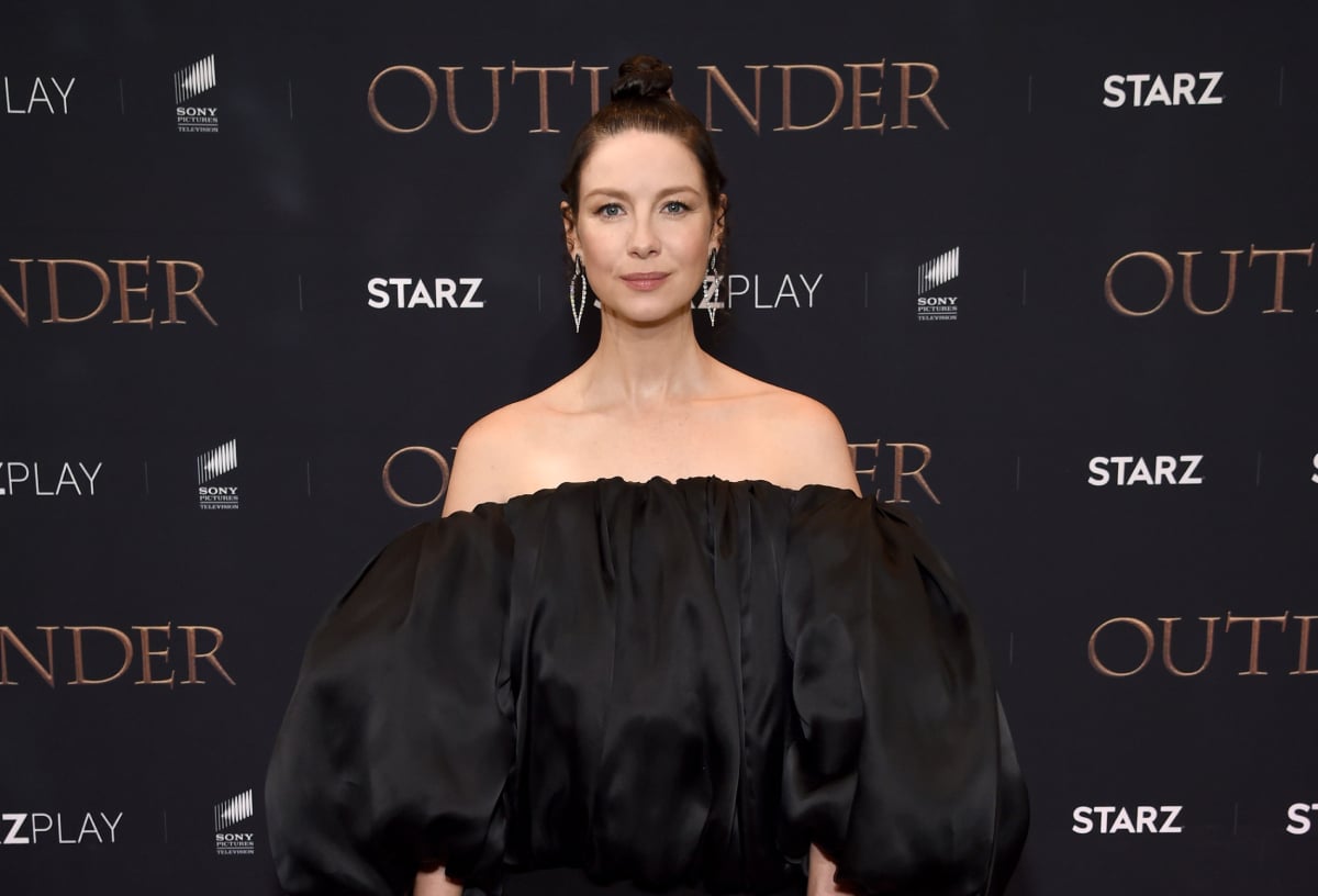 Caitriona Balfe looking glam for the ‘Outlander’ season 6 premiere which she attended virtually