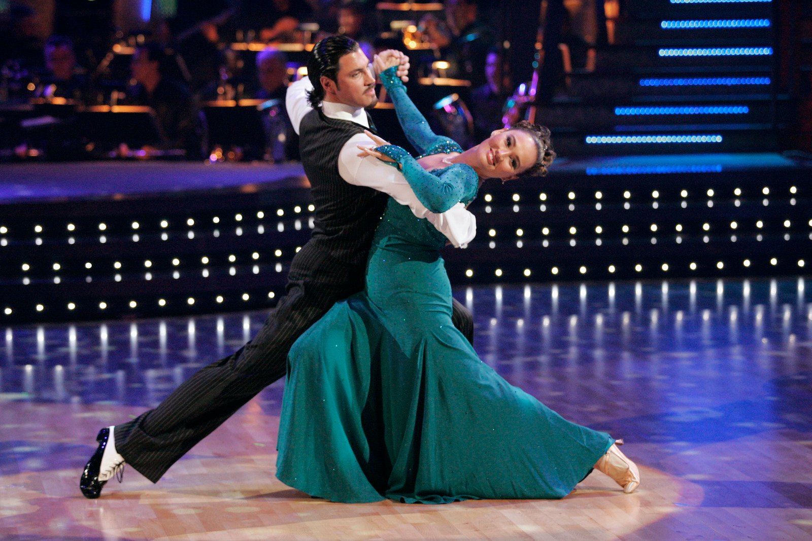 Maksim Chmerkovskiy and Tia Carrere finish a dance on 'DWTS'