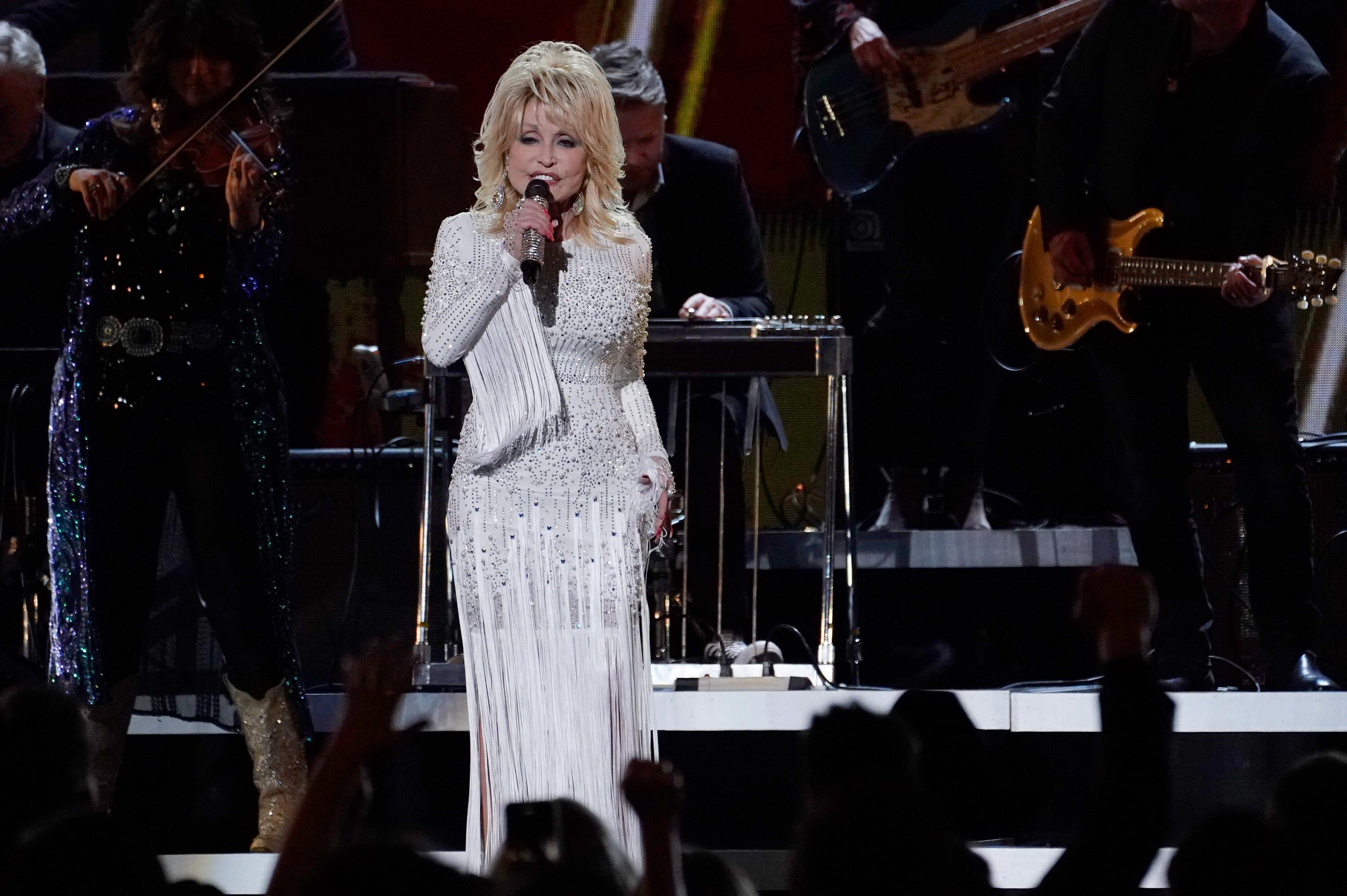 Dolly Parton performs at the 53rd annual CMA Awards