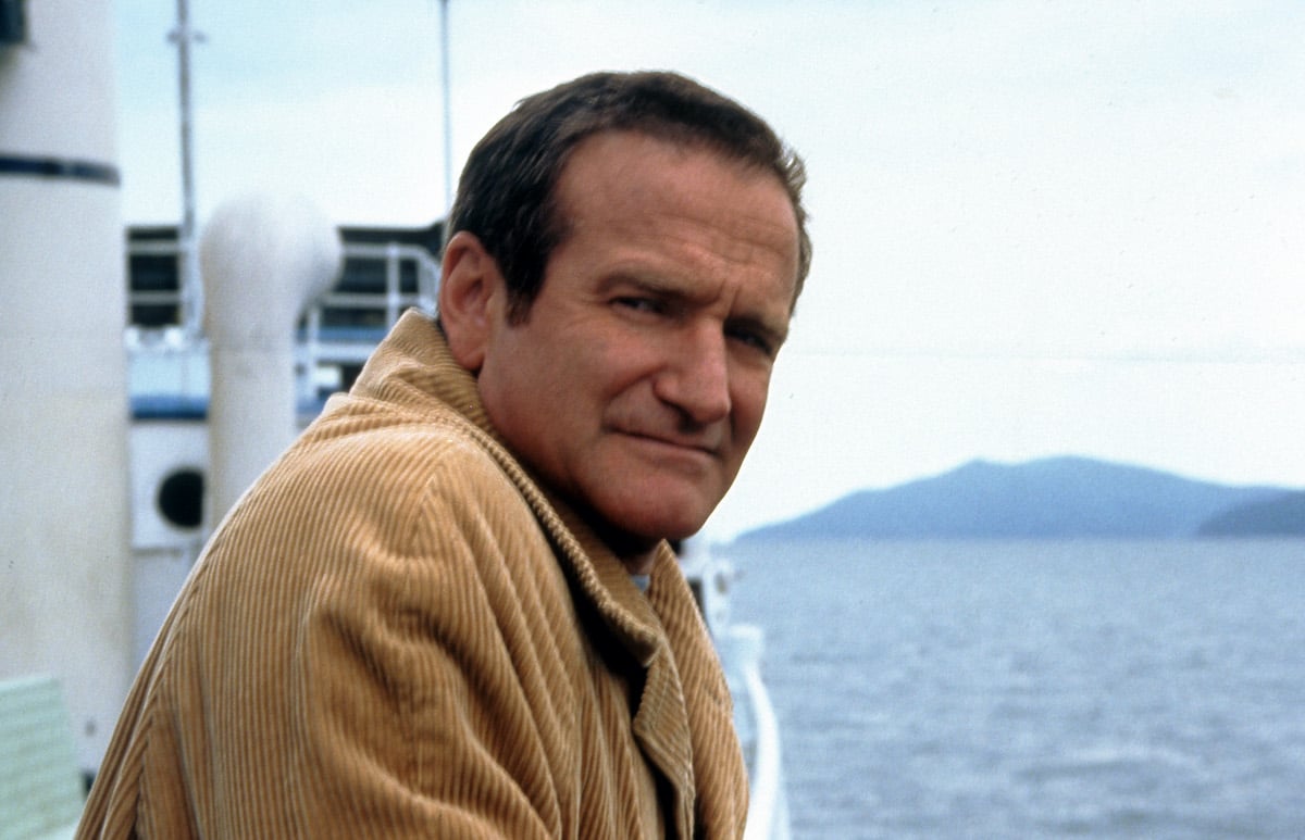 Robin Williams rides a boat in 'Insomnia'