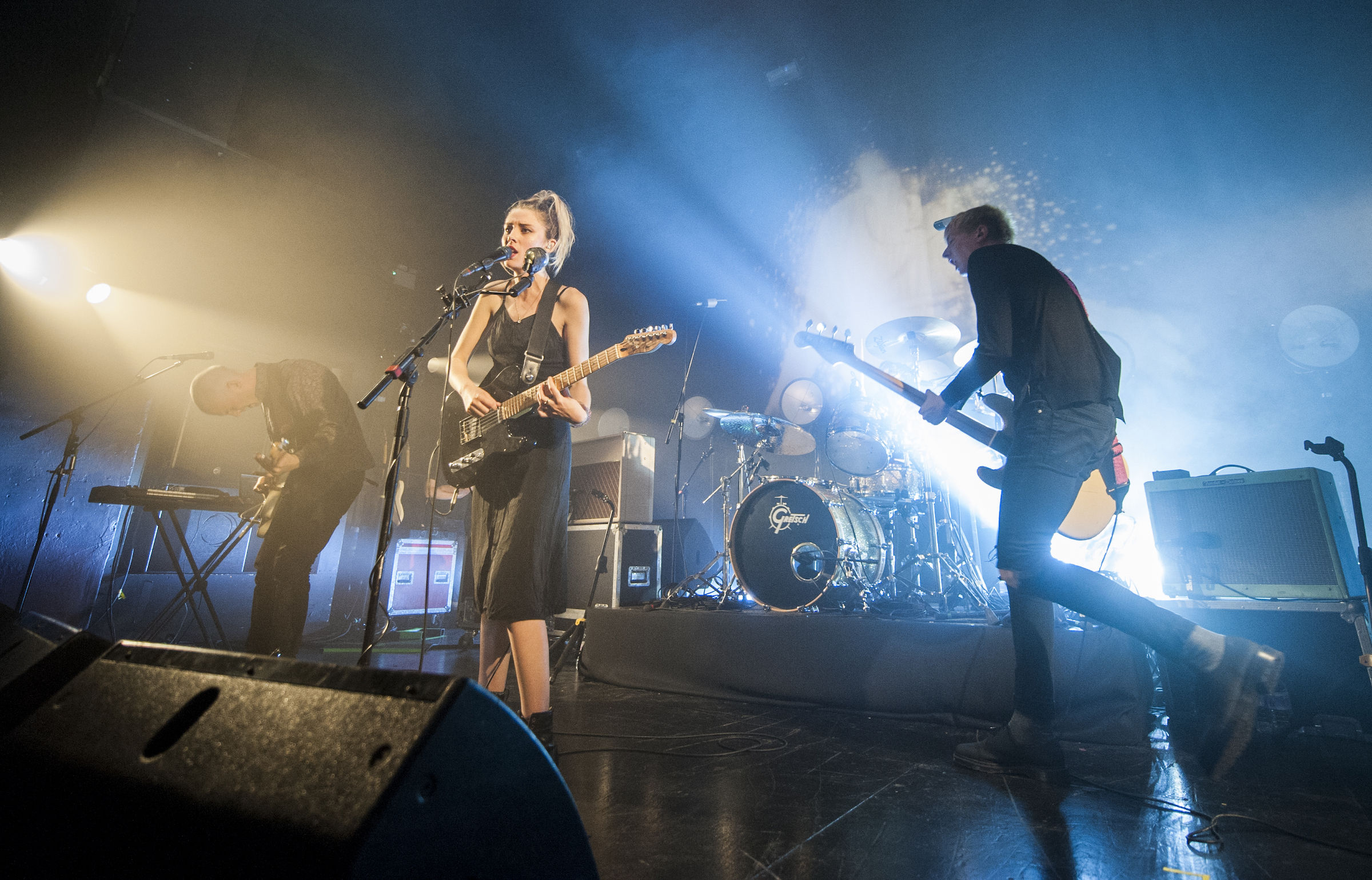 Ellie Rowsell, Theo Ellis and Joff Oddie of Wolf Alice performing live