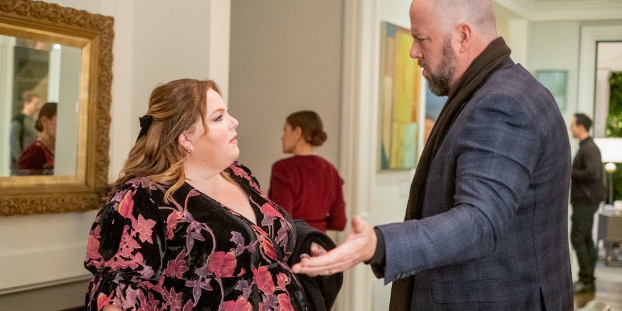 chrissy metz and chris sullivan on the set of this is us