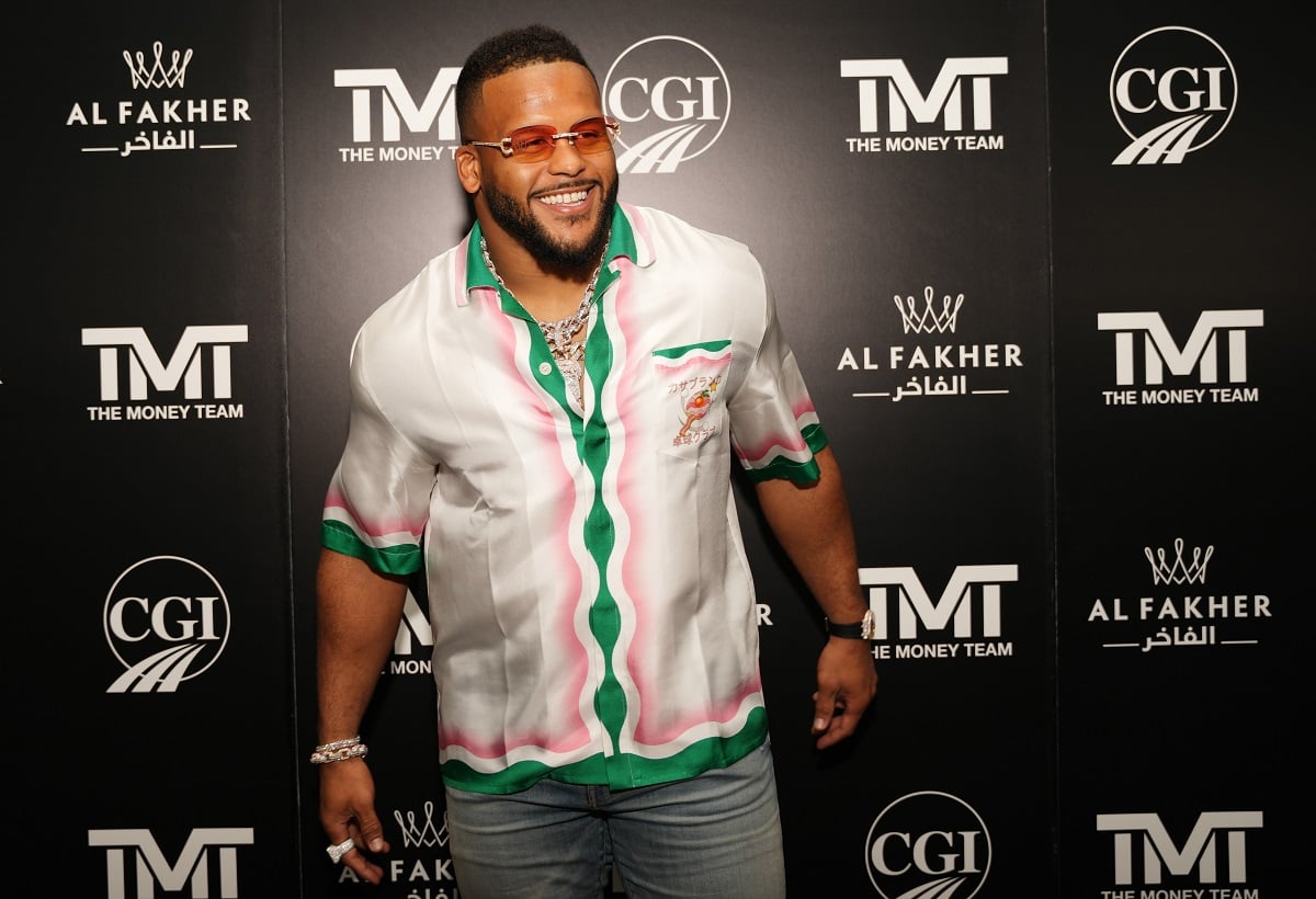 Aaron Donald, who just sold his Calabasas Mansion, poses for a photo at Floyd Mayweather's birthday bash