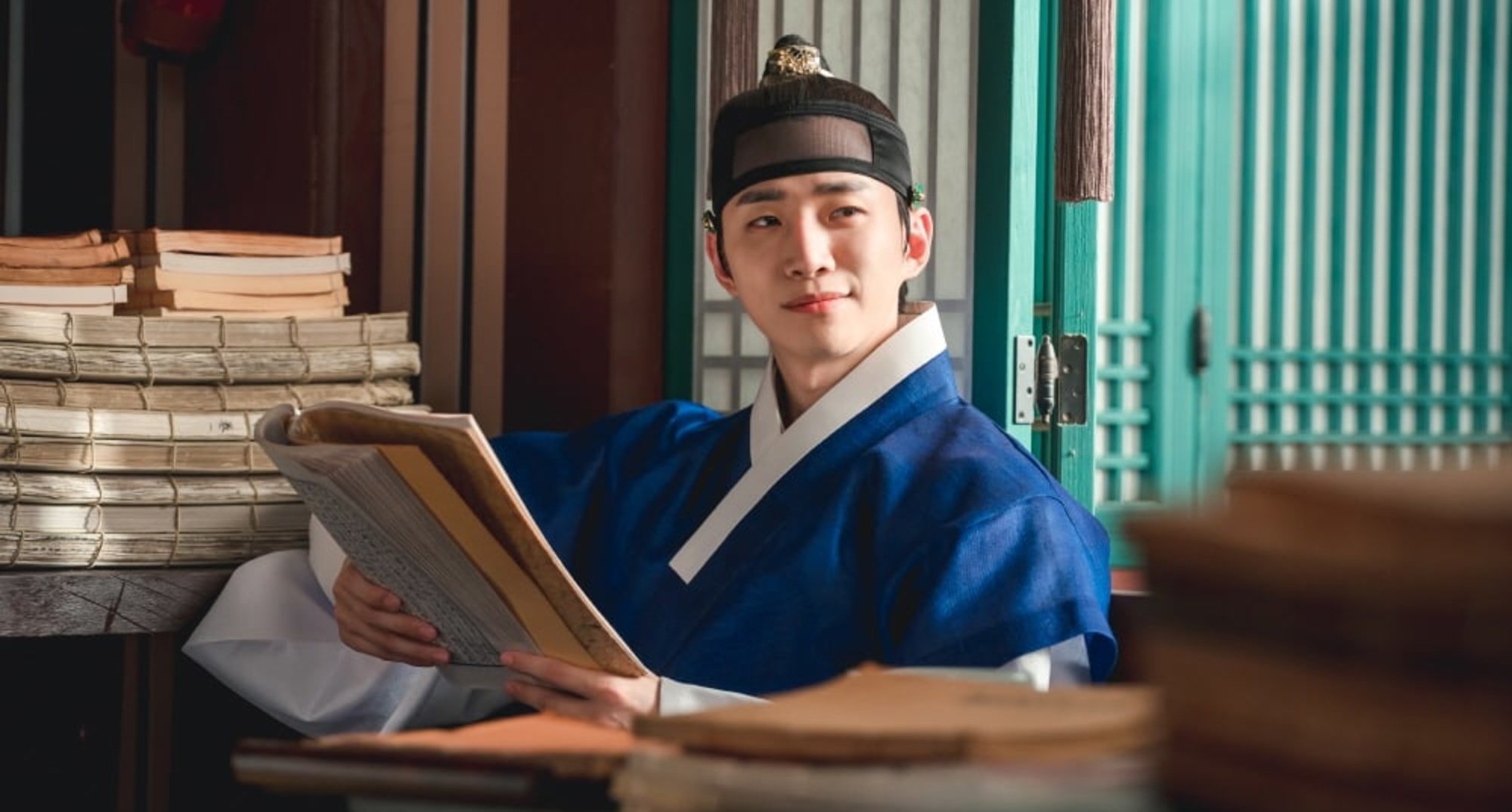 Actor Lee Junho as Yi San in 'The Red Sleeve' wearing traditional robes.