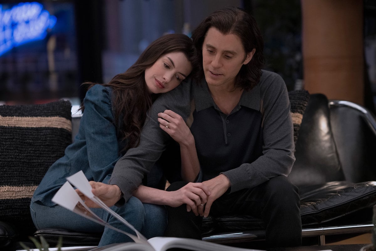 Anne Hathaway and Jared Leto in 'WeCrashed Season 1 Episode 7: 'The Power of We'