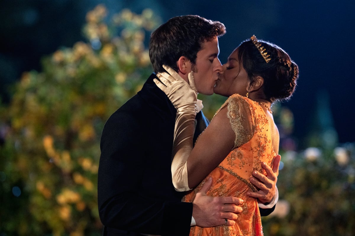 Jonathan Bailey as Anthony Bridgerton and Simone Ashley as Kate Sharma in Bridgerton Season 2. Anthony and Kate kiss.