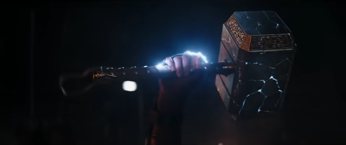 Jane Foster (Natalie Portman) wielding Mjölnir in the 'Thos: Love and Thunder' trailer