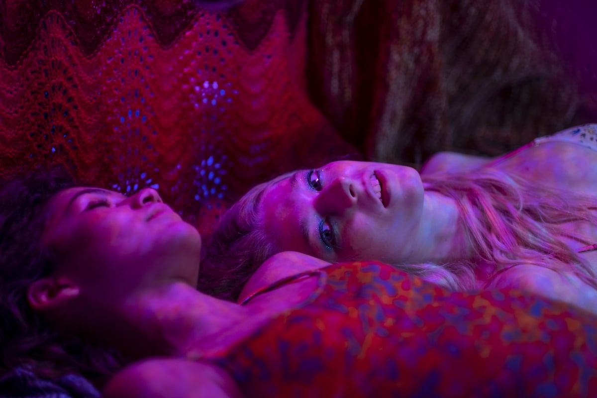 Rue and Jules lay in bed wearing glittery makeup in the Euphoria special episode part 2. 