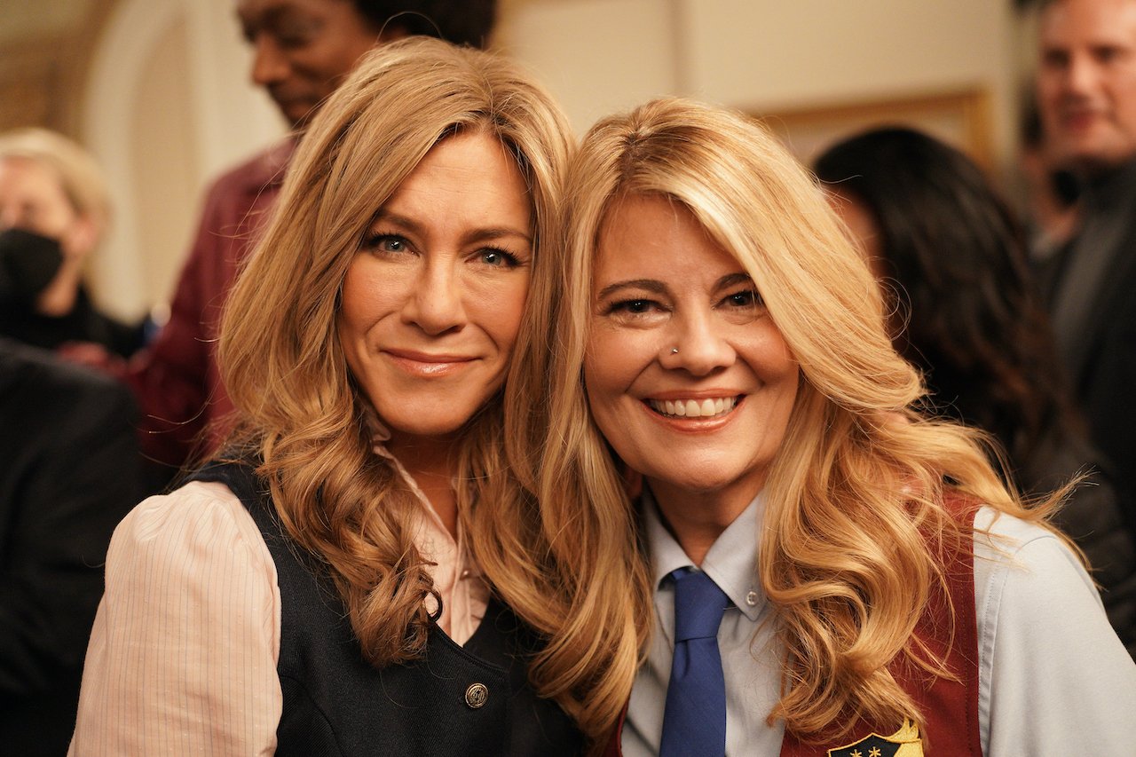Jennifer Aniston and 'Facts of Life' star Lisa Whelchel in 'Live in Front of a Studio Audience'