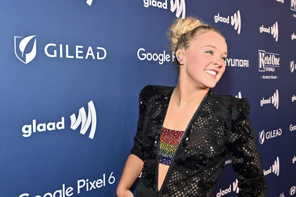 JoJo Siwa on the red carpet at the 2022 GLAAD Media Awards