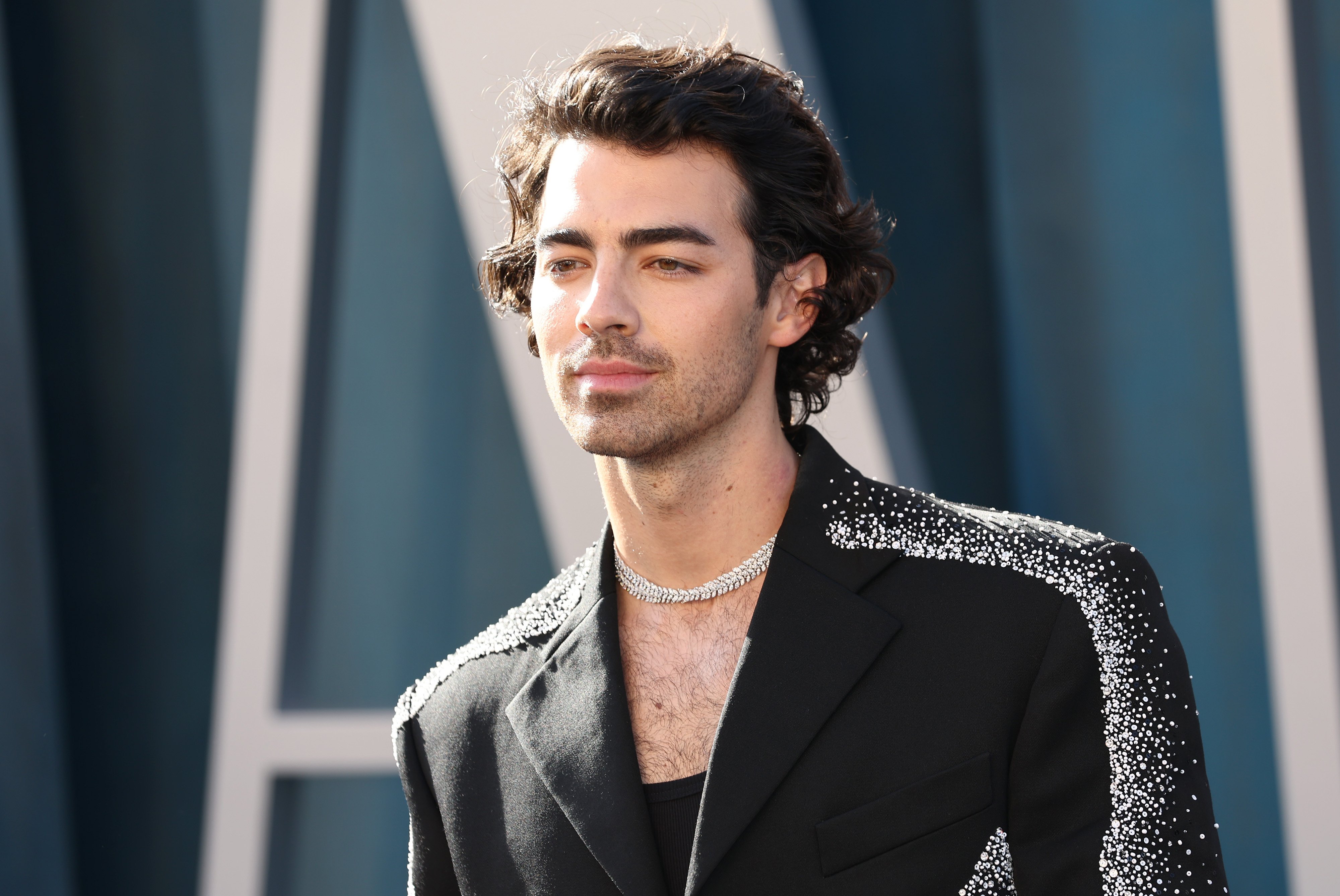 Joe Jonas attends the 2022 Vanity Fair Oscar Party Hosted By Radhika Jones