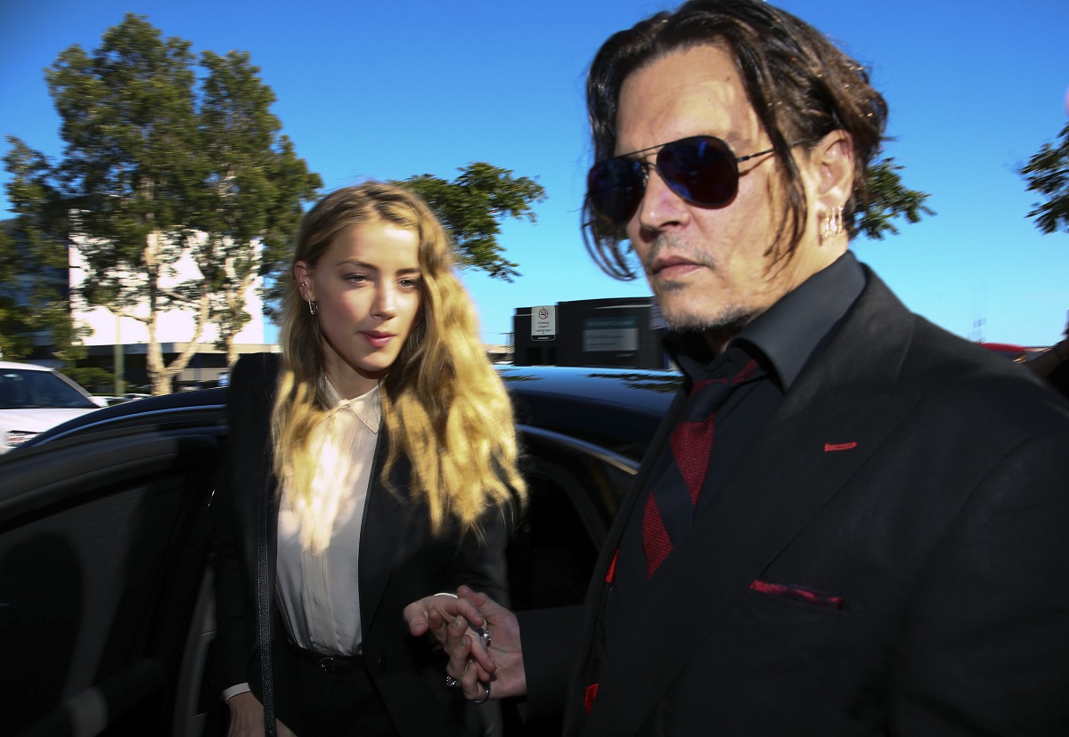 ohnny Depp and Amber Heard arriving togeter at an Australian court in 2015