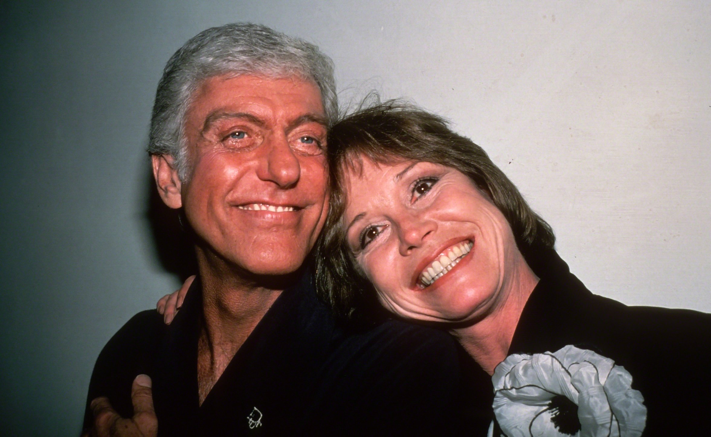 Dick Van Dyke, left with his 'The Dick Van Dyke Show' former co-star, Mary Tyler Moore