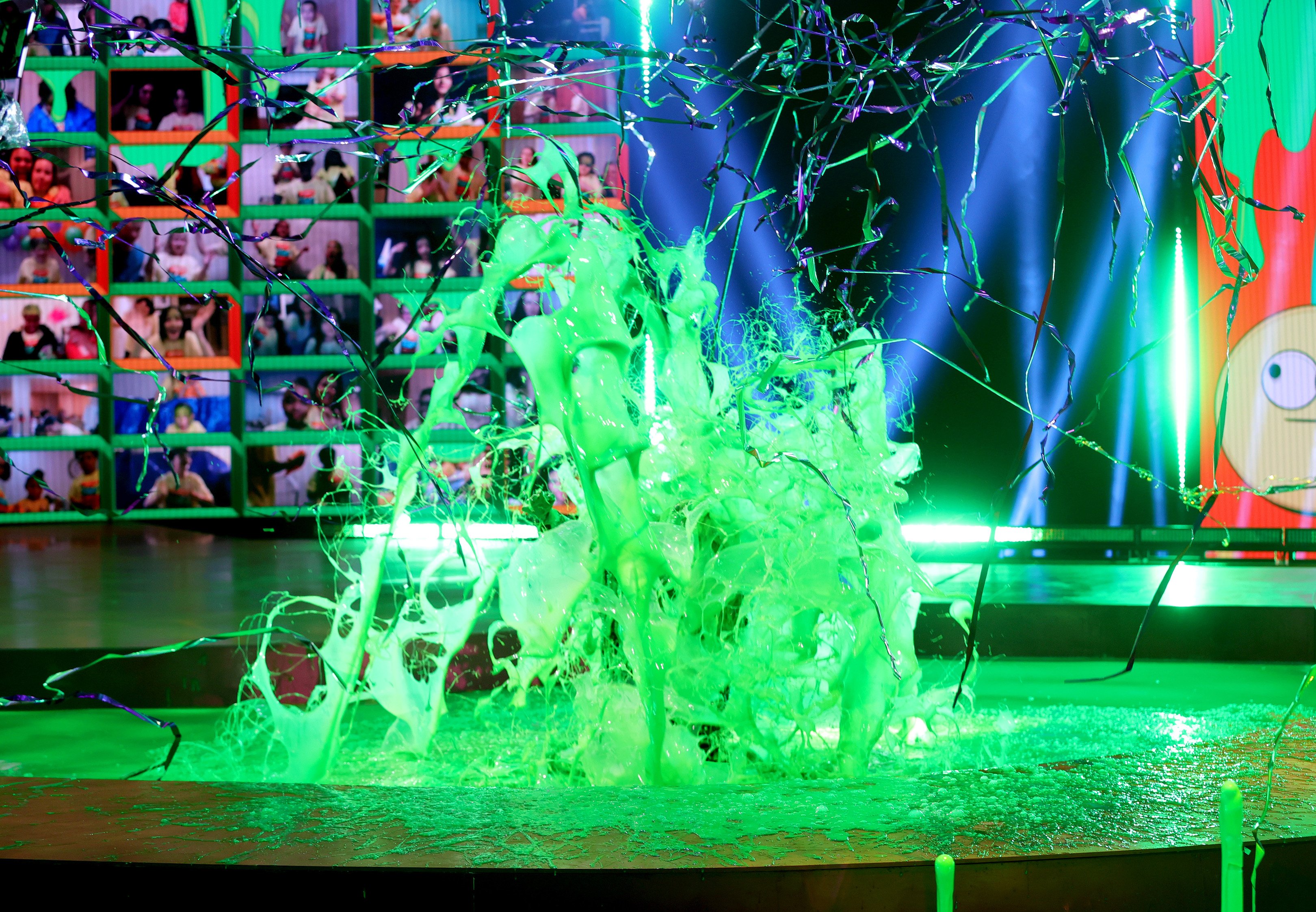 Host Kenan Thompson is slimed onstage during Nickelodeon's Kids' Choice Awards